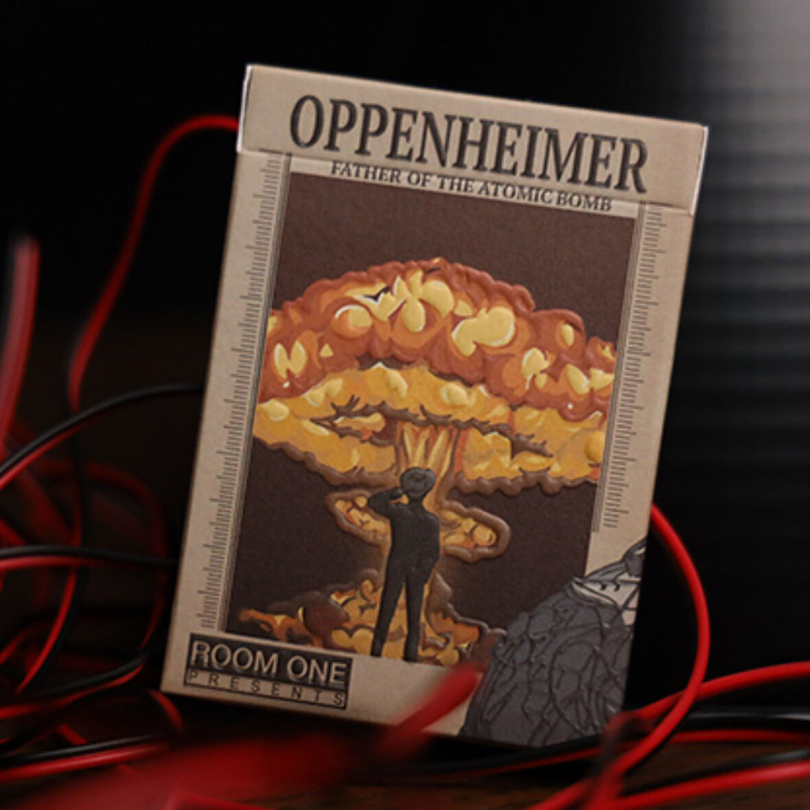 Room One Oppenheimer Radiance Premium Oyun Kağıdı Limited Edition Koleksiyonluk iskambil Kartları