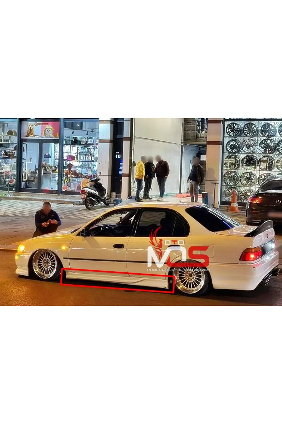TOYOTA COROLLA CUSTOM MARŞPİYEL TK FİBERGLASS BOYASIZ