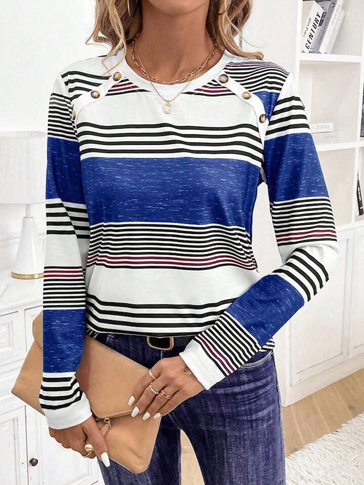 Kadın Uzun Kollu Bisiklet Yaka Düğme Detaylı Desenli Süprem Bluz