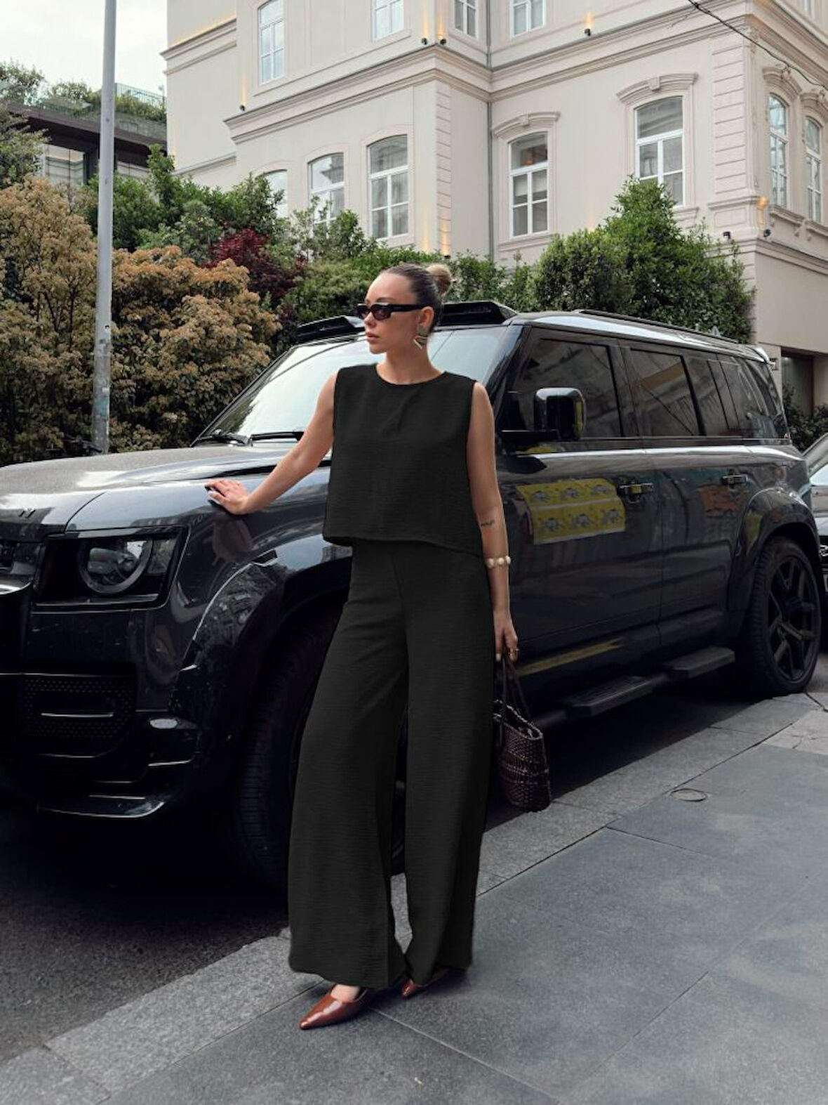 Kadın Bisiklet Yaka Kolsuz Bluz Ve Bol Paça Aerobin Kumaş Ikili Takım