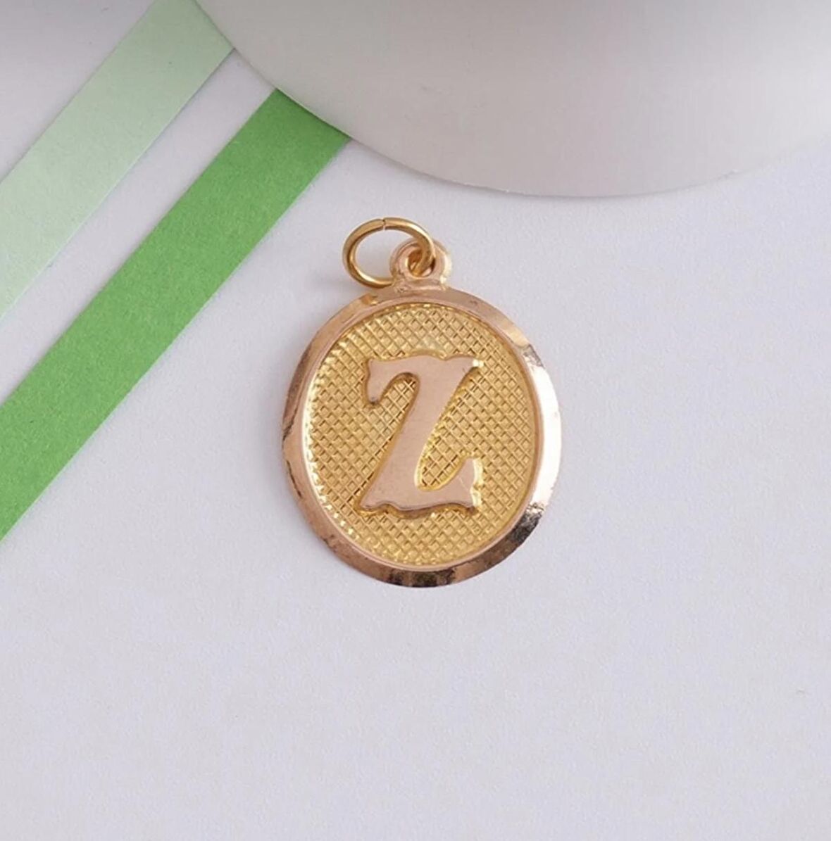 ÖZDEN KUYUMCUSU 14 Ayar Altın Vintage Oval Z Harf Kolye Ucu ÖZDEN KUYUMCUSU 