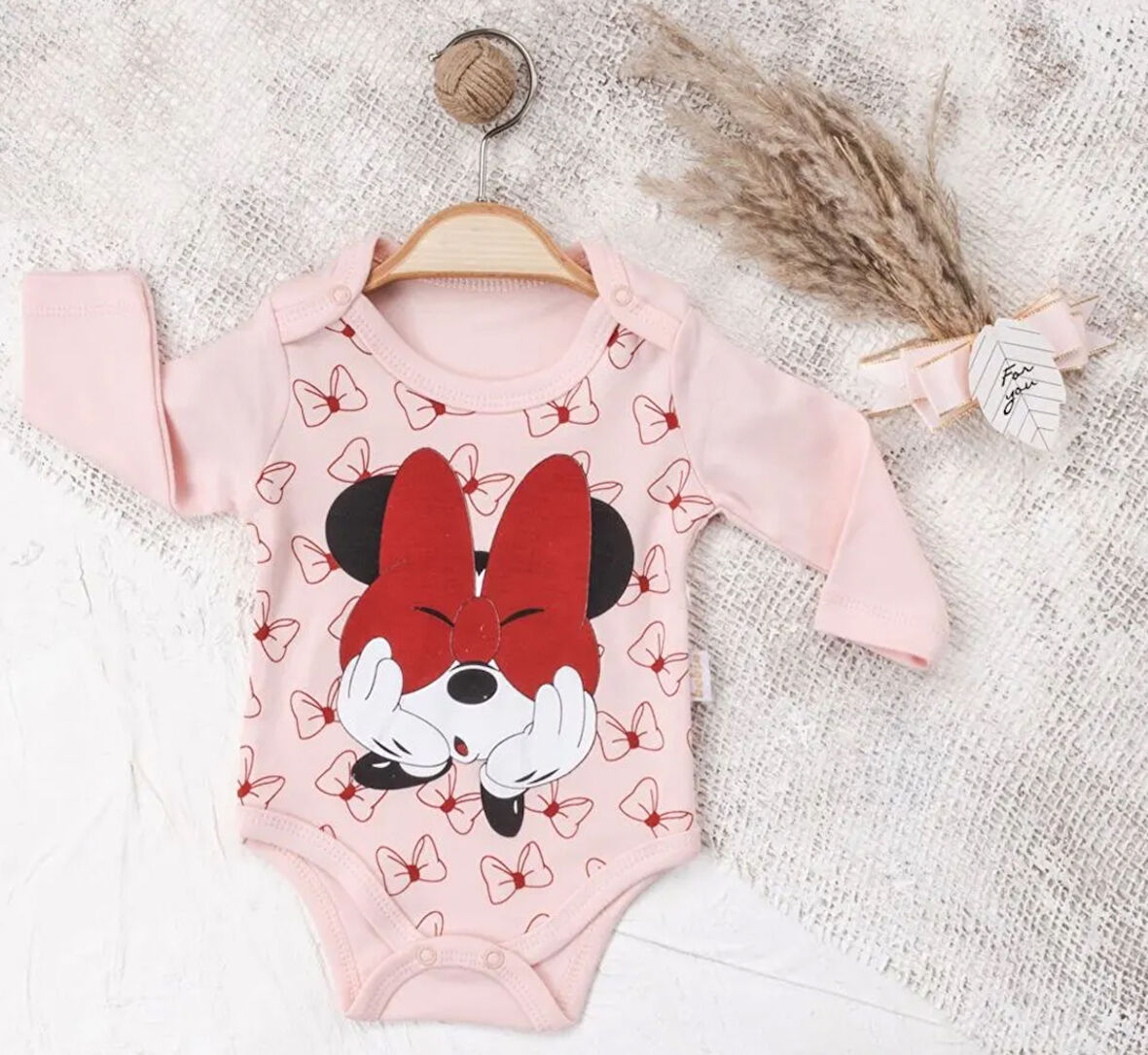 Minnie Mouse Baskılı Çıtçıtlı Bebek Zıbın