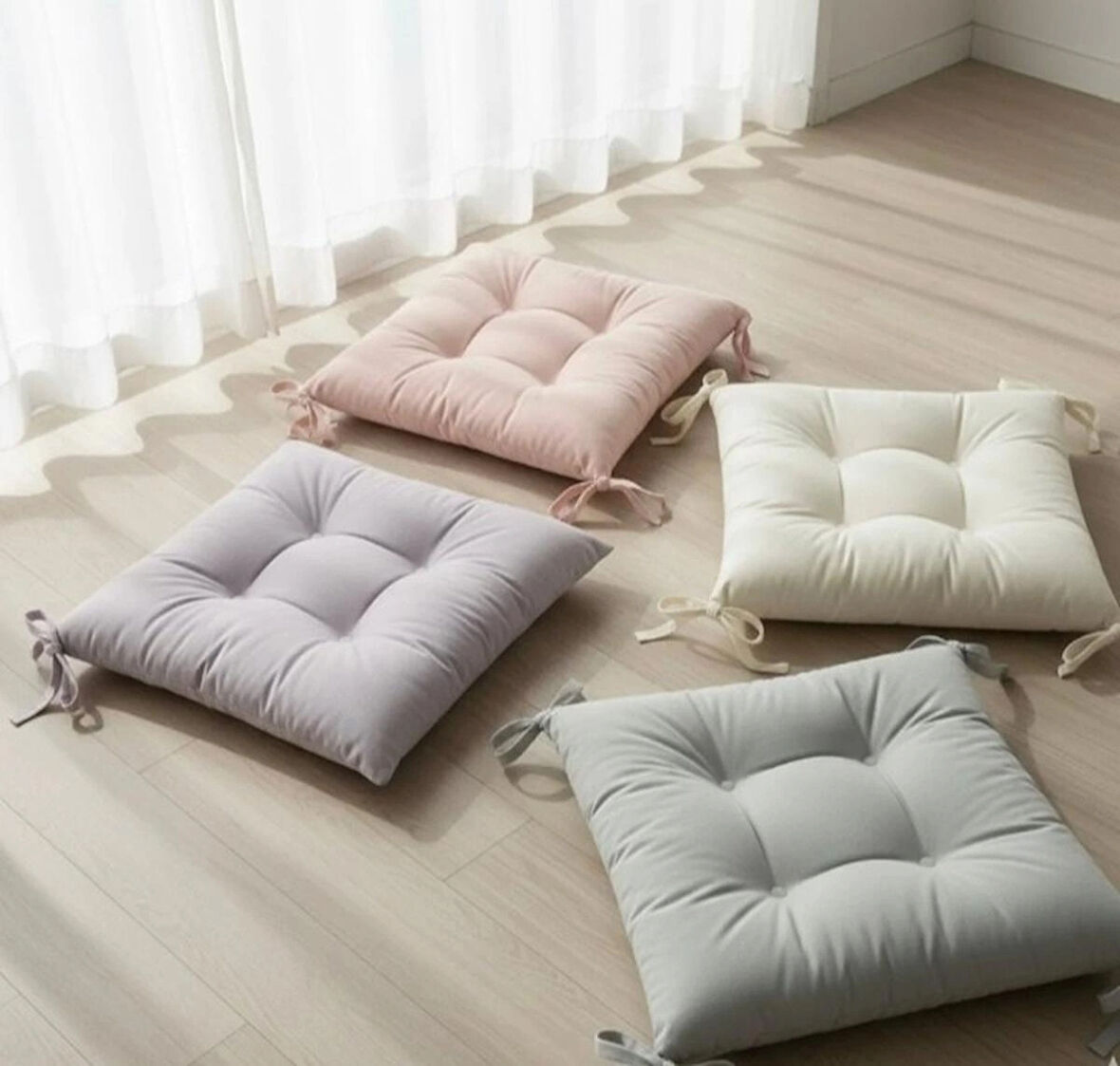 4 Adet Bağcıklı sandalye minderi 