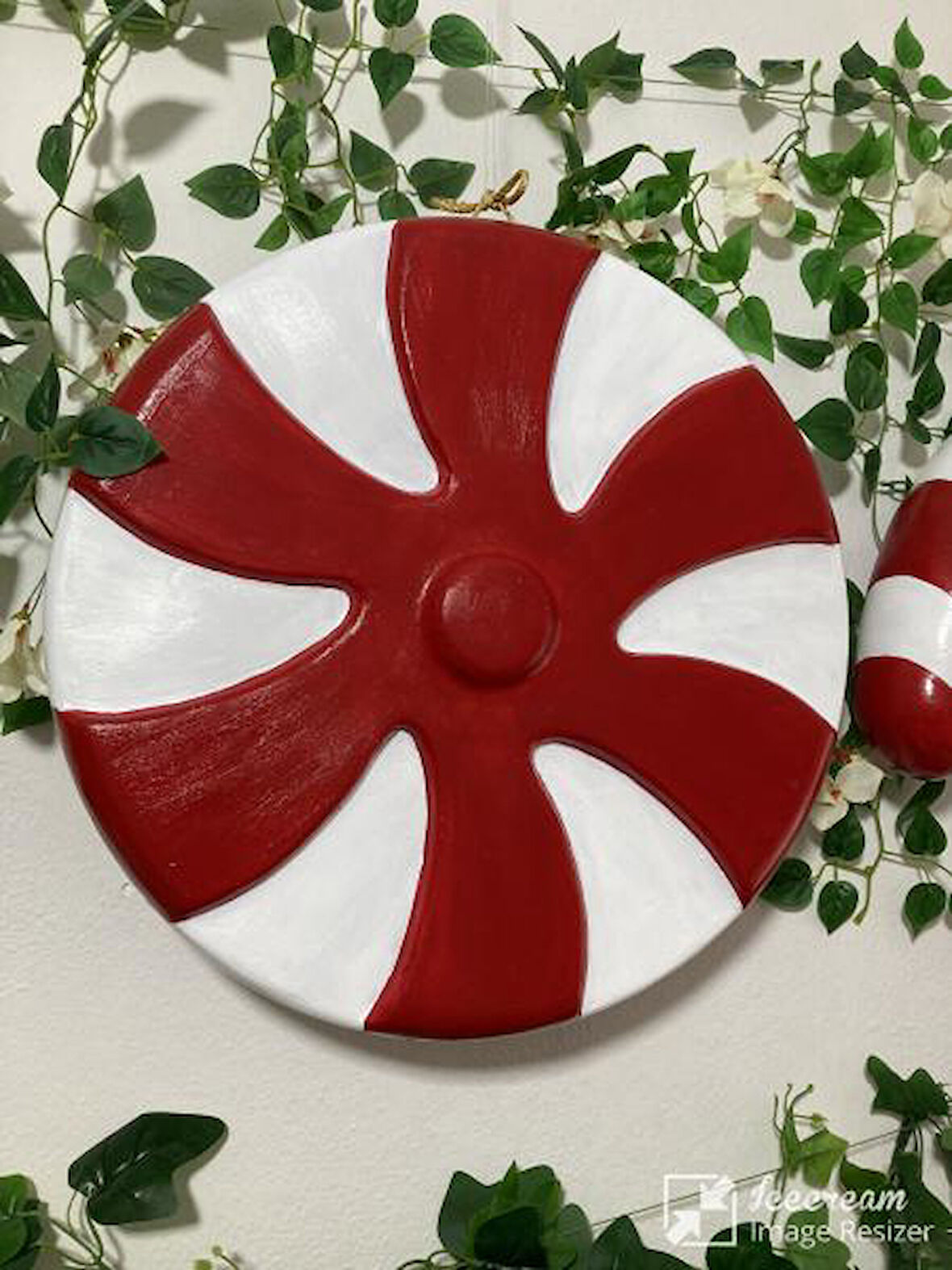 Dev Boy Yuvarlak Şeker: XXL Yılbaşı Dekorasyonu - Göz Alıcı Kırmızı & Beyaz 50 cm