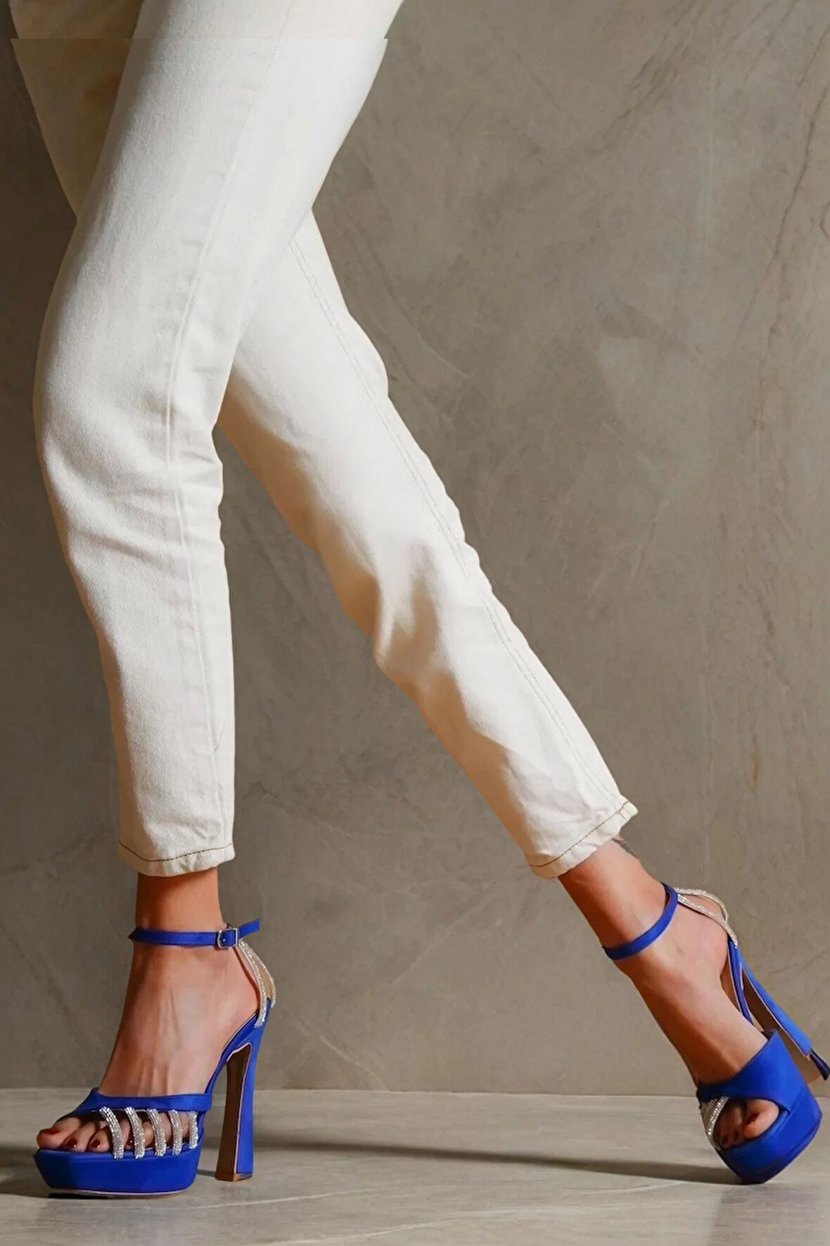 Kadın Elegant Ayakkabı Taş Detaylı Alçak Platform Özel Tasarım Abiye Ayakkabı