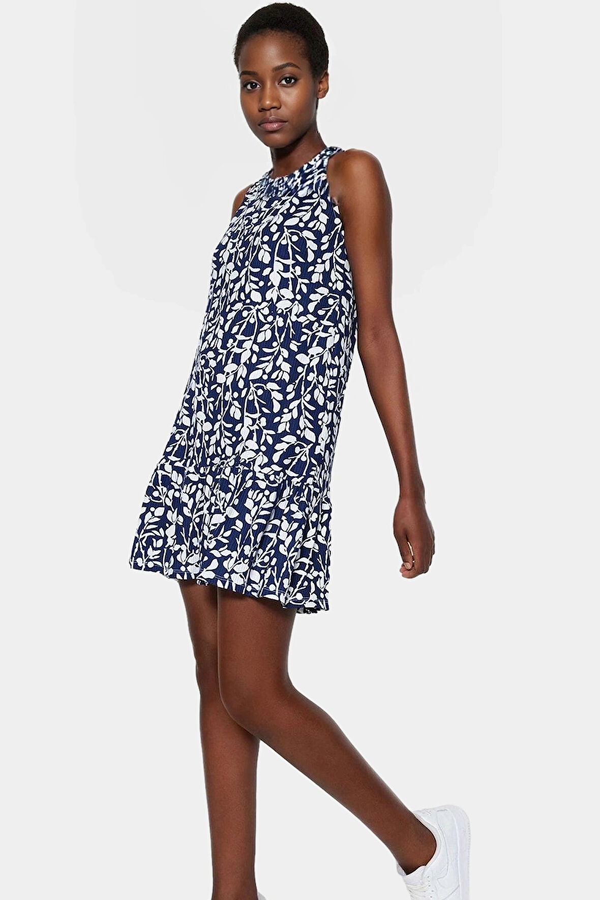 Yazlık Çiçek Desenli Mini Elbise Polyester Kaşkorse Kumaş Rahat Günlük Stil Kullanım İçin