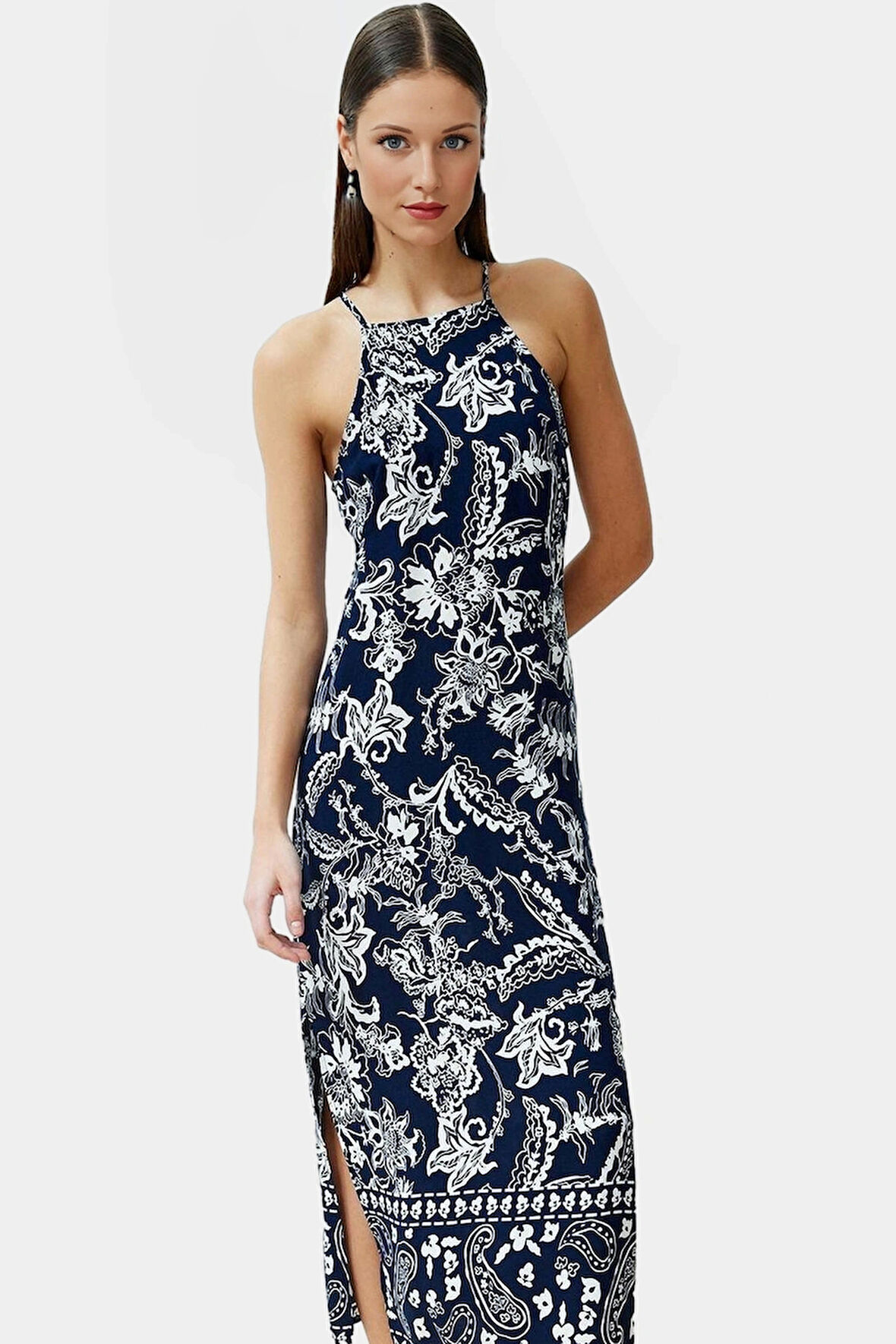 Şık Çiçekli Desenli Viskon Maxi Elbise Rahat A Kesim Günlük Tarz Ve Zarifane Tasarım