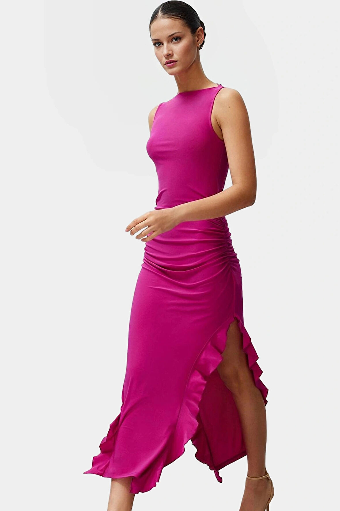 Maxi Elbise Örme Kumaş Kayık Yaka Fırfır Detaylı Şık Yazlık Seçkin Malzeme Zarifane Tasarım