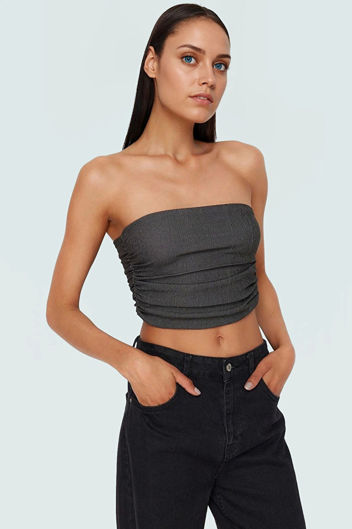 Fitted Straplez Crop Bluz Esnek Örme Kumaş Günlük Stil Özel Tasarım Konforlu Kesim Mükemmel Uyum