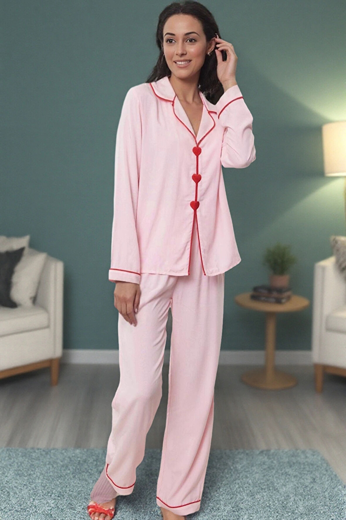 Kadın Şık Rahat Uzun Kollu Boru Paça Kalpli Biyeli Viskon Dokuma Pijama Takımı