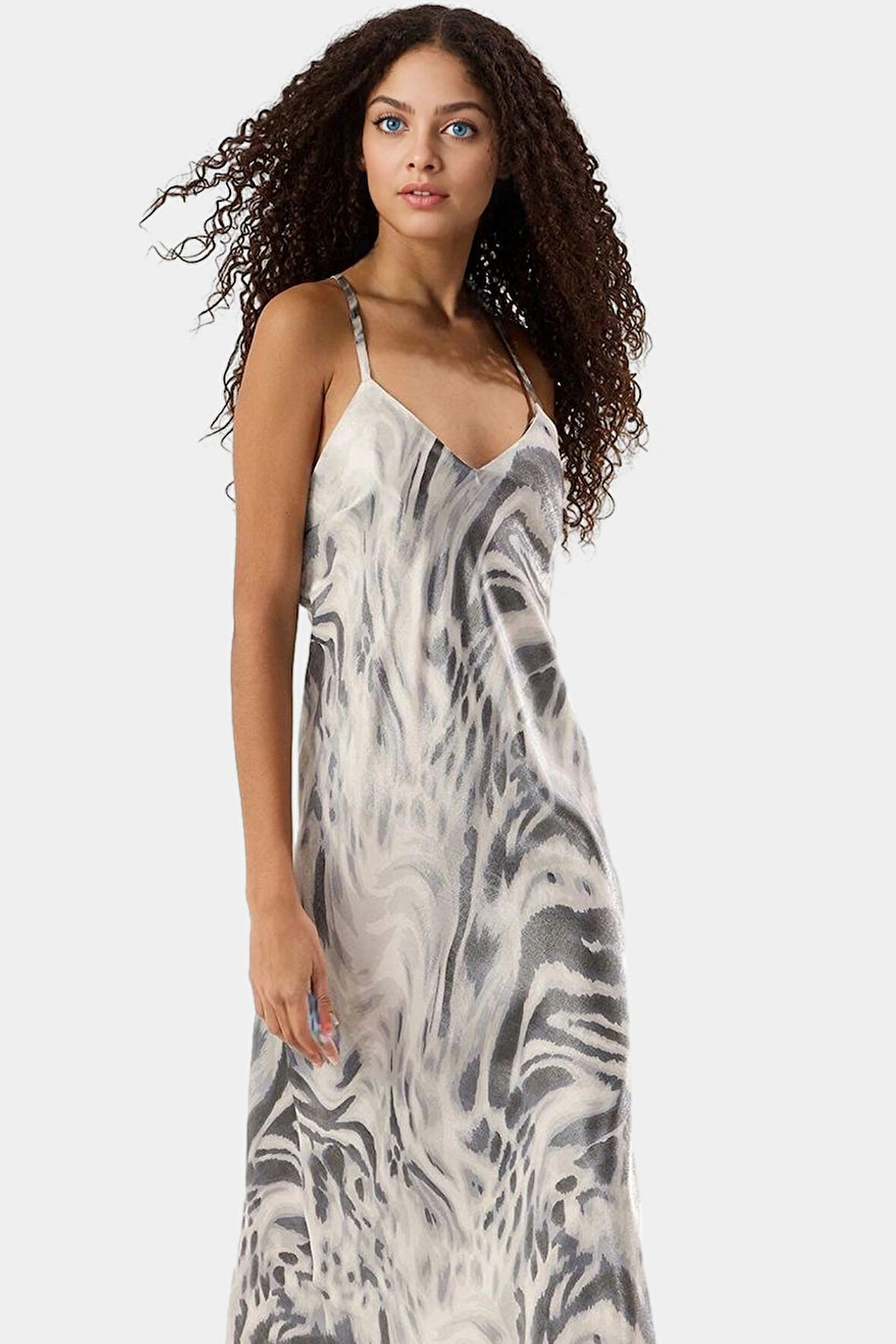 Midi Boy Saten Elbise Soyut Desenli Kolsuz Düz Kesim Polyester Kumaş Rahat Ve Şık