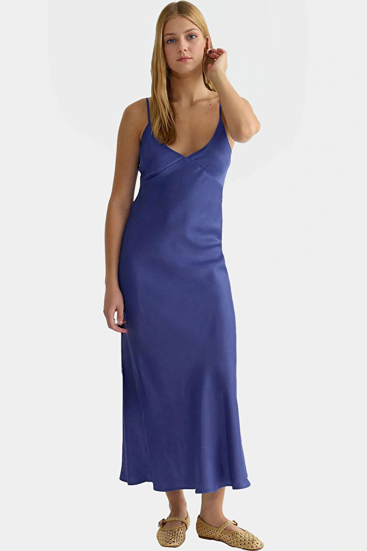 Şık Saten Maxi Elbise V Yaka Düz Kesim Yazlık Zarifane Tasarım Mükemmel Uyum Kaliteli İşçilik