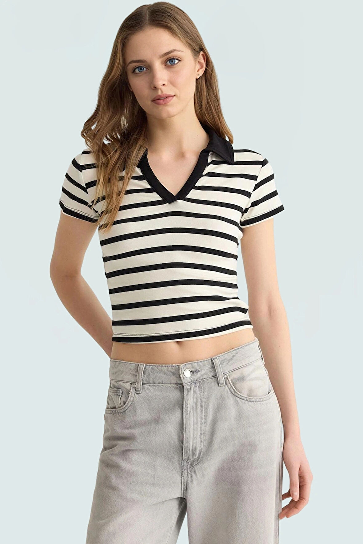 Kısa Kollu Fitted Polo Yaka Viskoz Örme Bluz Uzun Ömürlü Rahat Kullanım Dayanıklı Malzeme