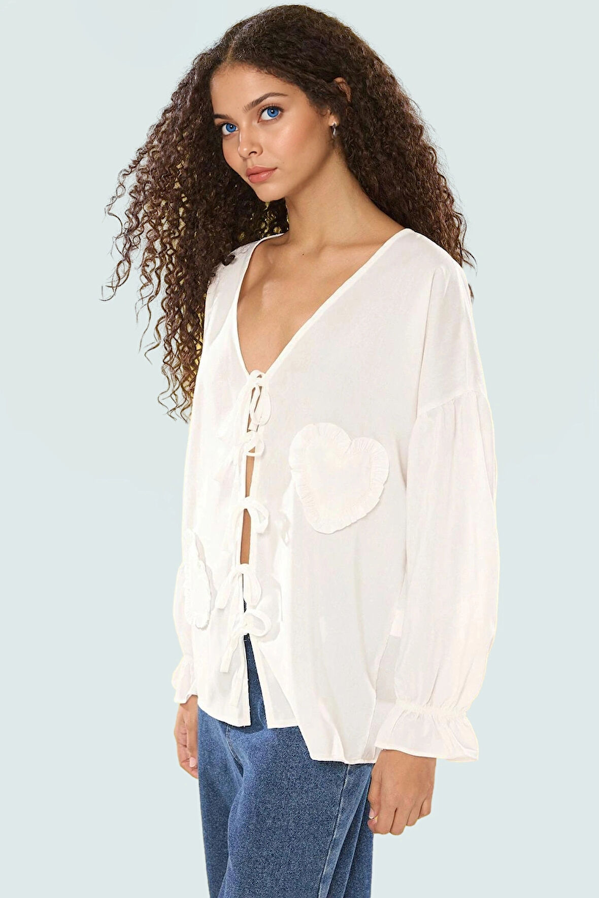 Oversize Pamuklu Dokuma Uzun Kollu Bluz V Yaka Kalp Detaylı Kaliteli İşçilik Trend Tasarım