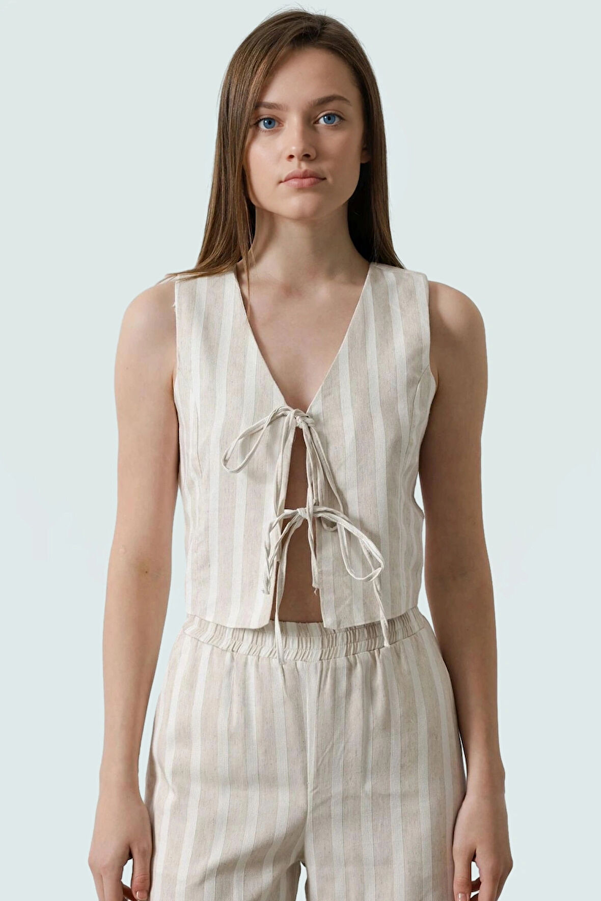 Yazlık Çizgili V Yaka Keten Bluz Rahat Günlük Stil Modern Seçkin Malzeme Özel Tasarım