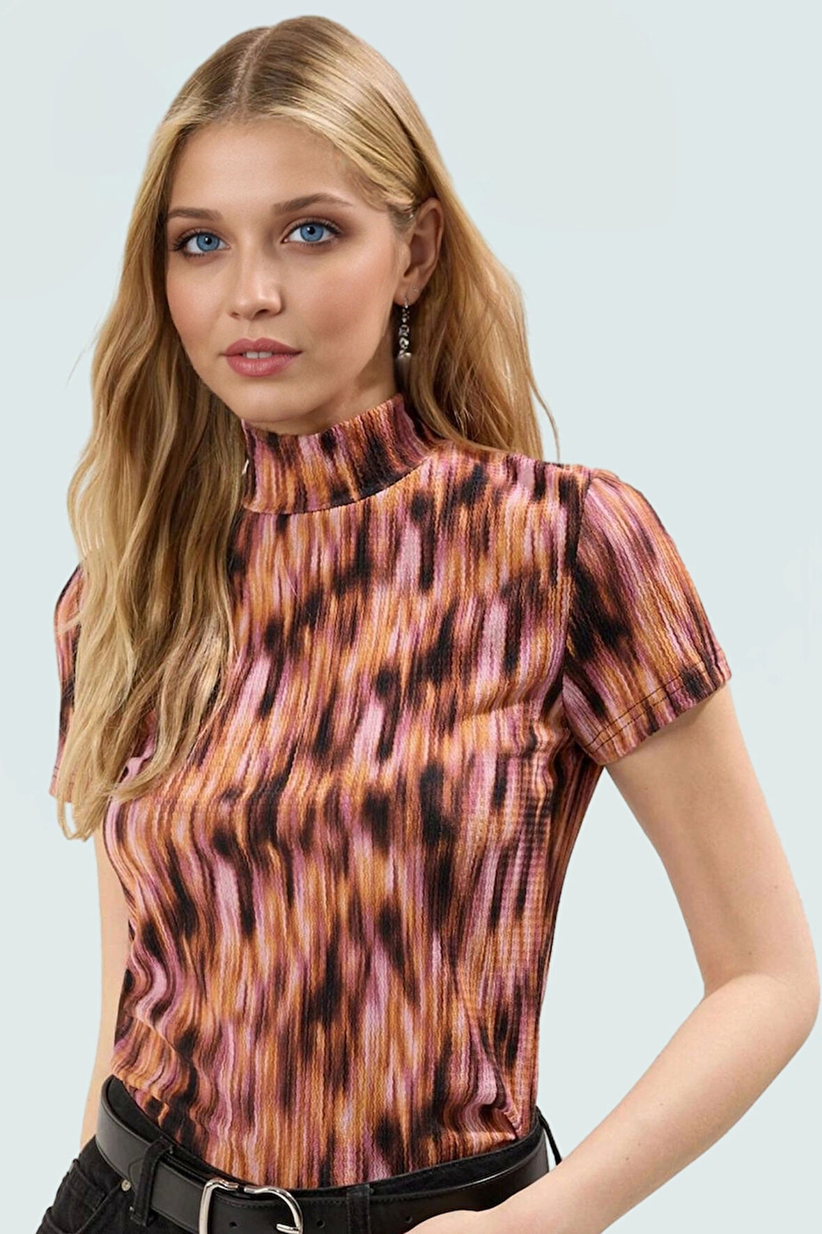 Kadın Kısa Kollu Fitted Dik Yaka Polyester Bluz Günlük Yaz Koleksiyonu Yüksek Kalite