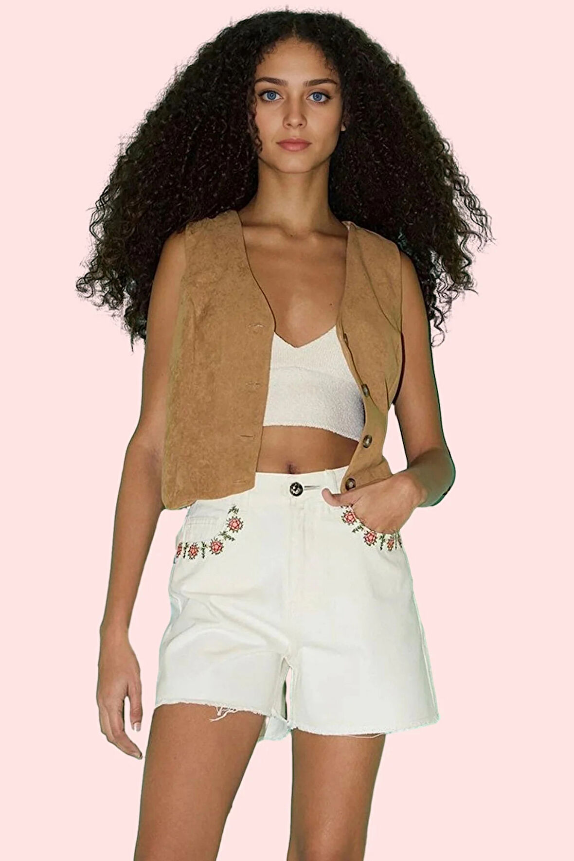 Kadın Yüksek Bel Nakışlı Denim Şort City Short Kalıp Pamuklu Yaz Aylarının Vazgeçilmezi Hafta Sonu