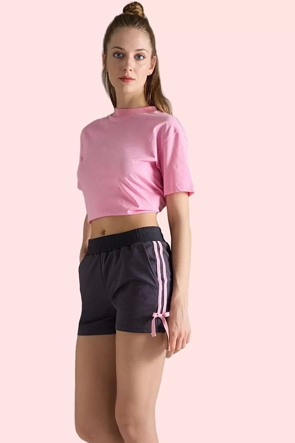 Kadın Kısa Boy Örme Şort Renk Bloklu Desen Beli Lastikli Rahat Spor Yaz Aylarının Vazgeçilmezi