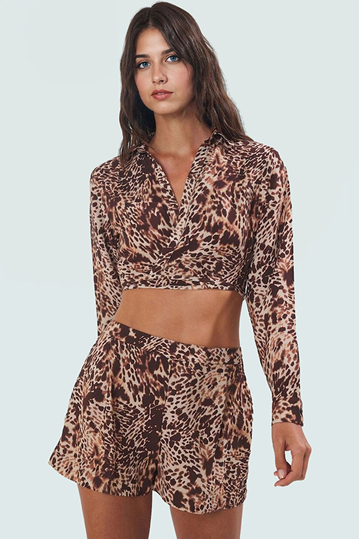 Şık Yılan Desenli Viskoz Kisa Gömlek Ve Şort Takım Yazlık Plaj Kombin Yüksek Kalite Konforlu Kesim