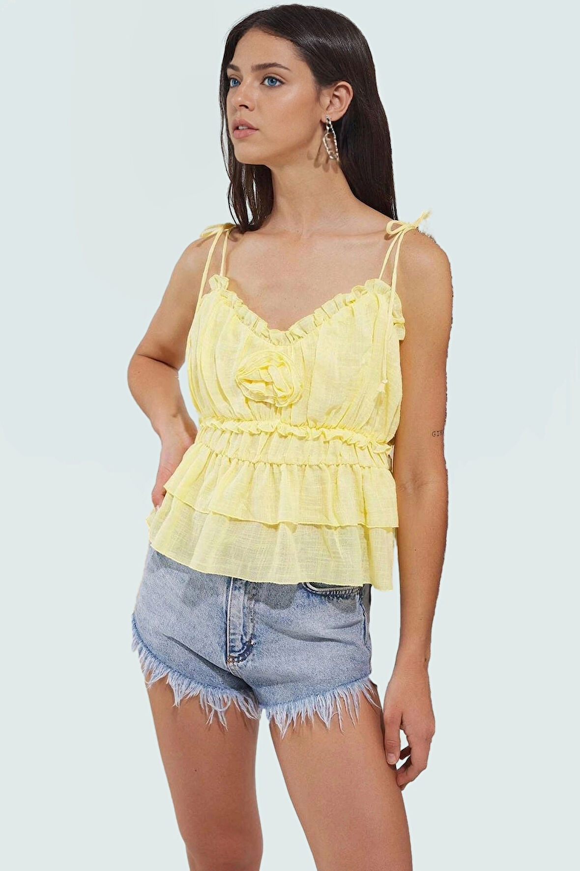 Kadın Keten Görünümlü Yazlık Bluz İnce Askılı Crop Model Özel Tasarım Dayanıklı Malzeme