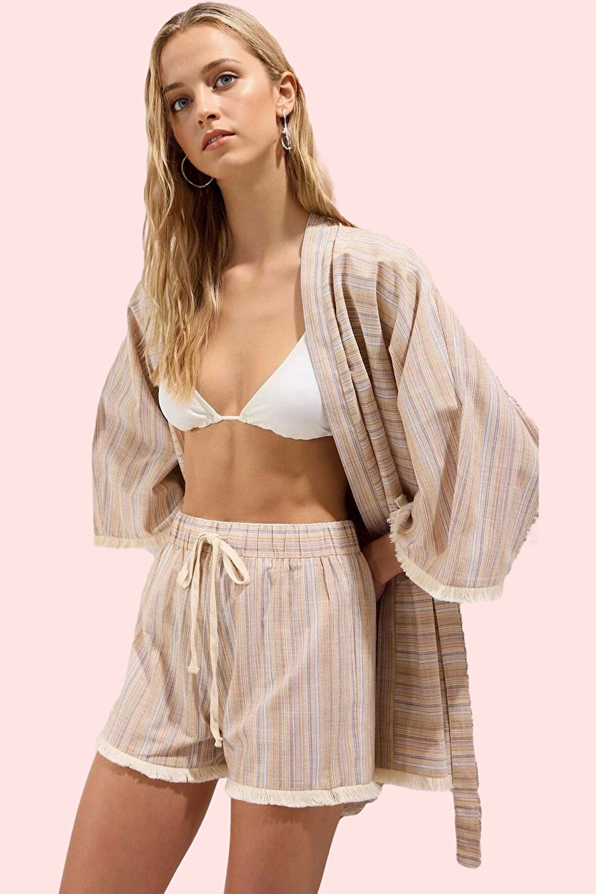 Kadın Çizgili Dokuma Kısa Plaj Şortu Geniş Paça Yaz Aylarının Vazgeçilmezi Günlük Kullanım