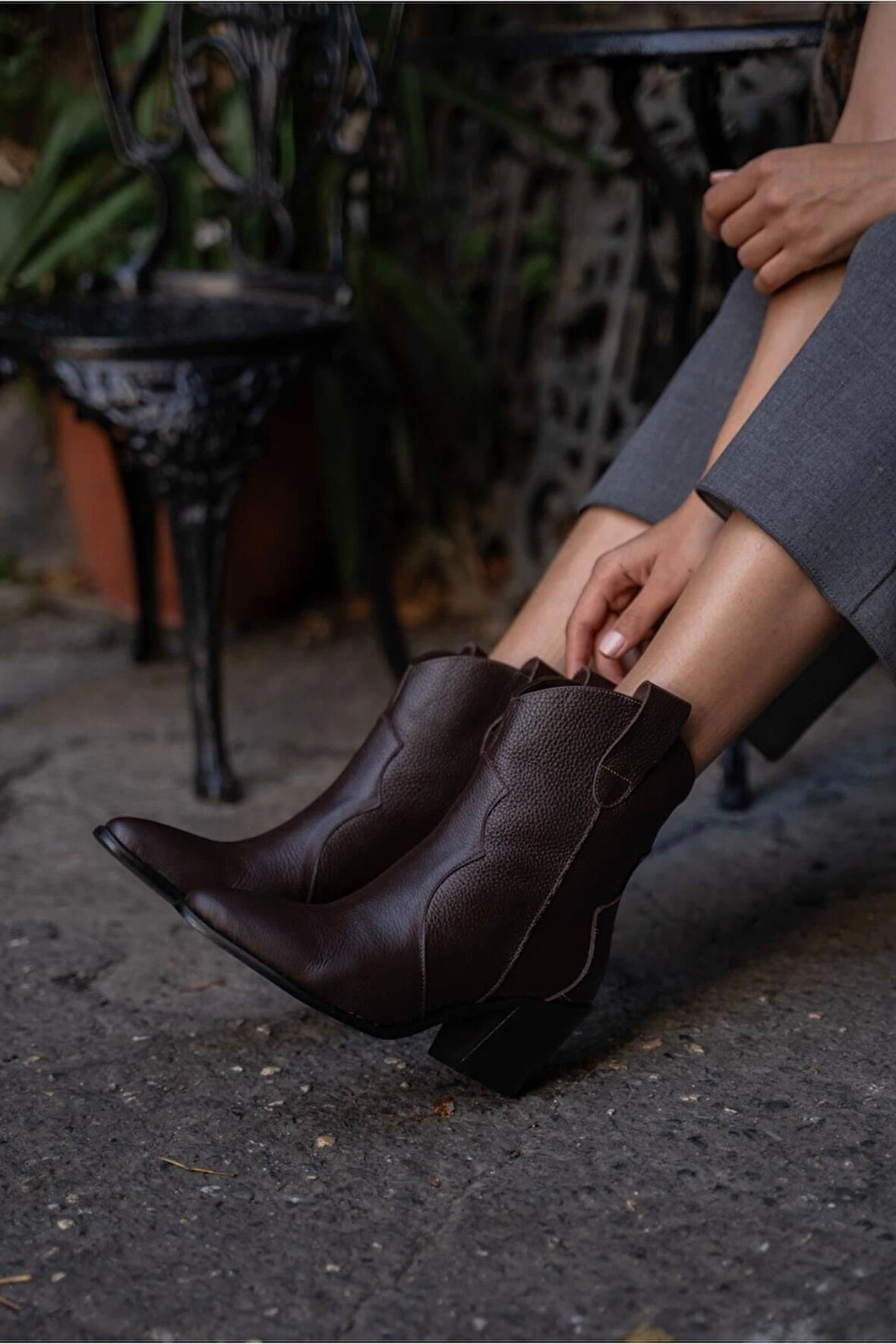 Gerçek Deri İşlemeli Ve Topuklu Kovboy Bot Bej