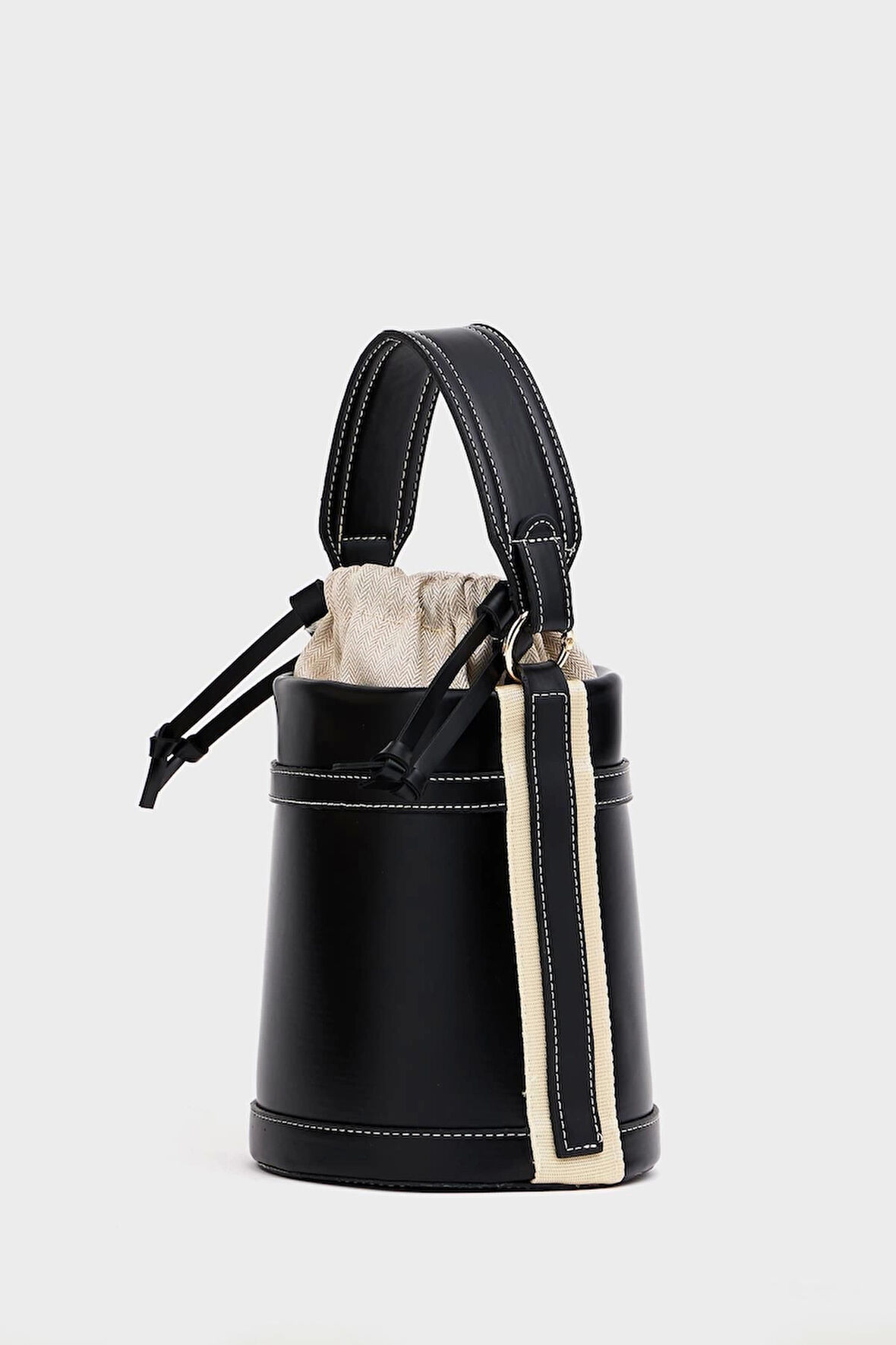 Kadın Kontrast Dikişli Kova Formlu El ve Omuz Kullanımlı Büzgülü Modern Çanta