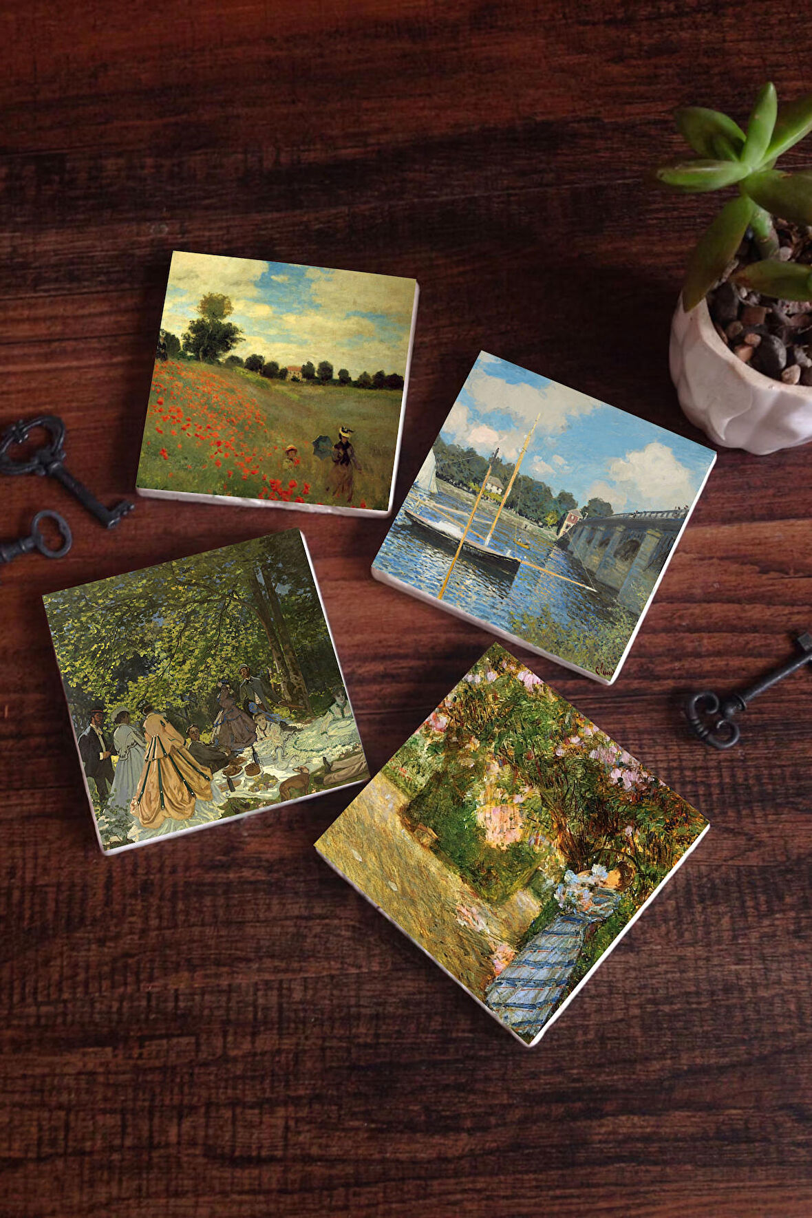 Claude Monet Bahçede, Kırda Öğle Yemeği, Argenteuil'de Köprü, Gelincikler Taş Bardak Altlığı Masaüstü Koruyucu Altlık 4 Parça Set 10x10cm Stone Coasters