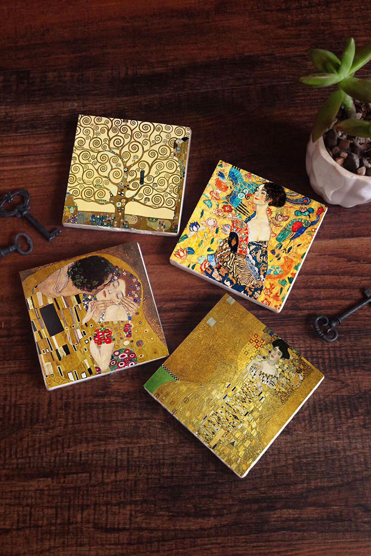 Gustav Klimt Yelpazeli Kadın, Adele Bloch-Bauer'in Portresi, Öpücük, Hayat Ağacı Taş Bardak Altlığı Masaüstü Koruyucu Altlık 4 Parça Set 10x10cm Stone Coasters
