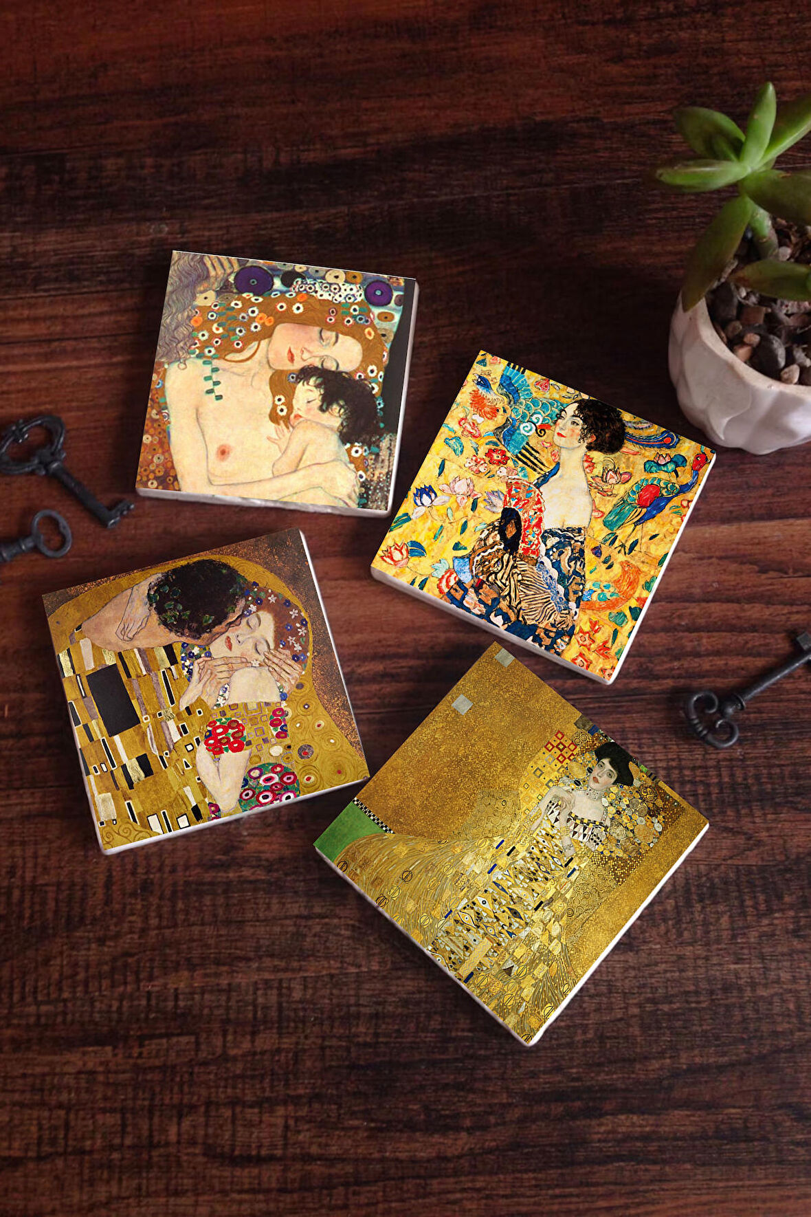 Gustav Klimt Yelpazeli Kadın, Adele Bloch-Bauer'in Portresi, Anne Çocuk, Öpücük Taş Bardak Altlığı Masaüstü Koruyucu Altlık 4 Parça Set 10x10cm Stone Coasters