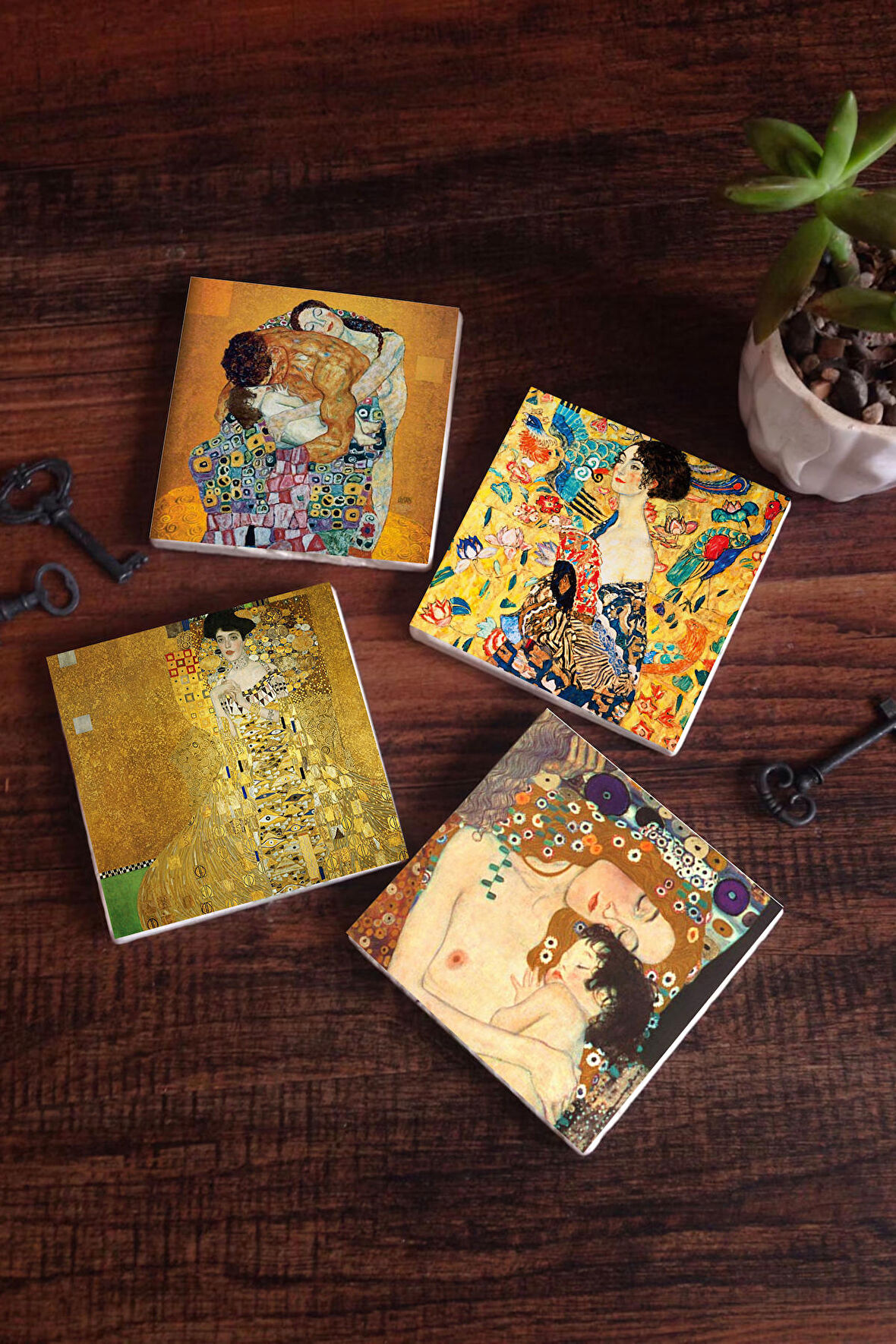 Gustav Klimt Yelpazeli Kadın, Bauer'in Portresi, Aile Kucaklama, Anne Çocuk Taş Bardak Altlığı Masaüstü Koruyucu Altlık 4 Parça Set 10x10cm Stone Coasters