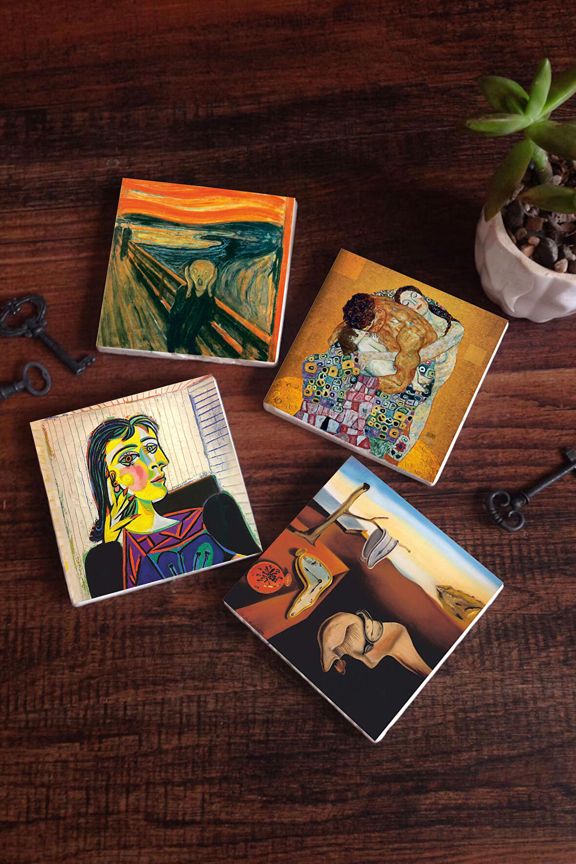 Dalí Belleğin Azmi, Picasso Dora Maar’ın Portresi, Çığlık, Klimt Aile Kucaklama Taş Bardak Altlığı Masaüstü Koruyucu Altlık 4 Parça Set 10x10cm Stone Coasters