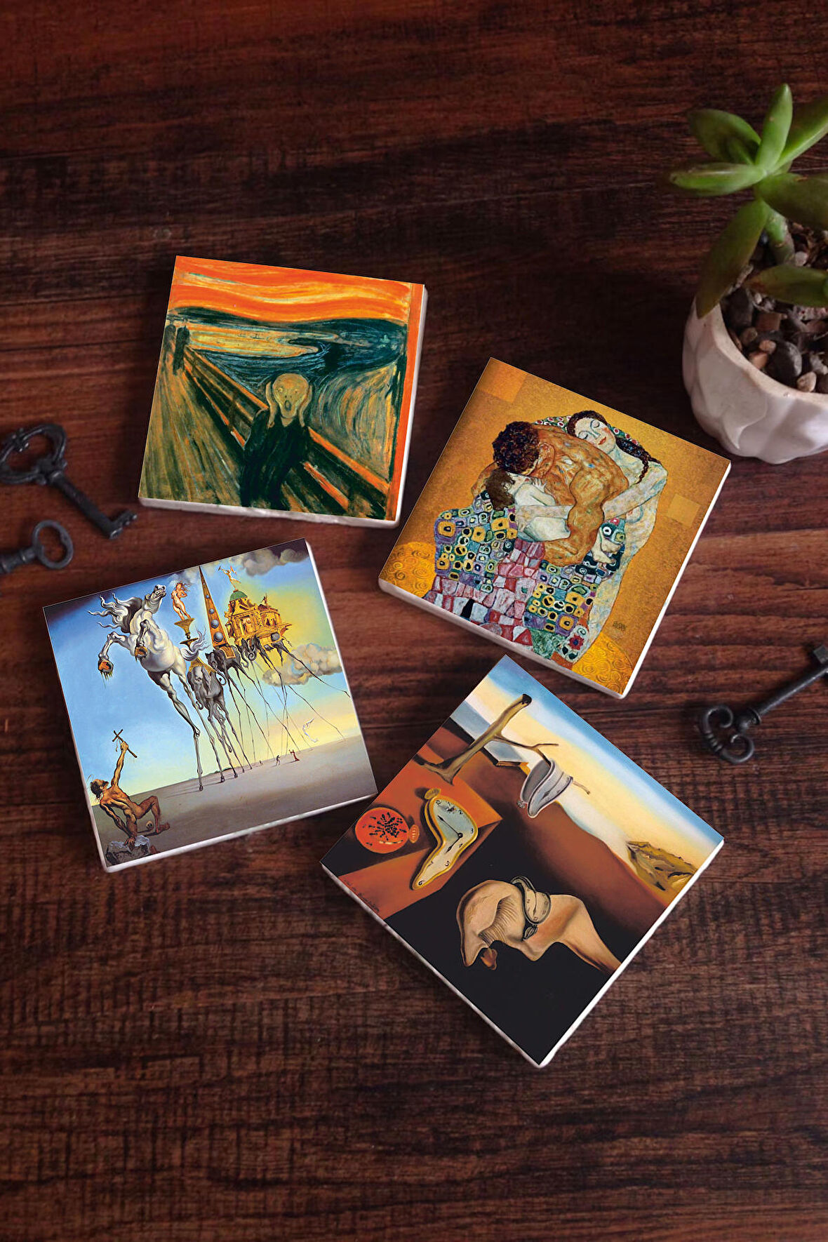 Dalí Belleğin Azmi, Antonius'un Baştan Çıkarılışı, Çığlık, Klimt Aile Kucaklama Taş Bardak Altlığı Masaüstü Koruyucu Altlık 4 Parça Set 10x10cm Stone Coasters