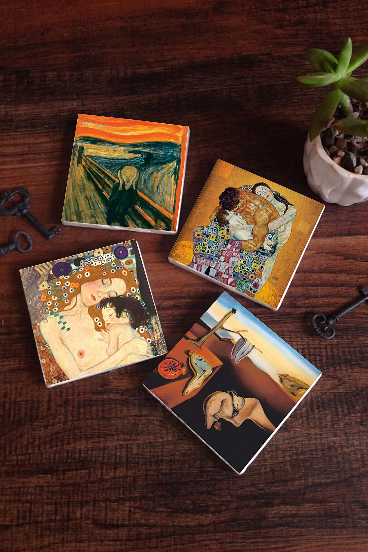 Salvador Dalí Belleğin Azmi, Çığlık, Gustav Klimt Aile Kucaklama, Anne Çocuk Taş Bardak Altlığı Masaüstü Koruyucu Altlık 4 Parça Set 10x10cm Stone Coasters