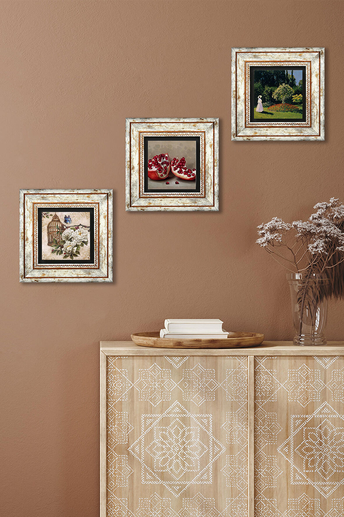 Claude Monet Bahçedeki Kadın, Kelebekli Çiçek, Nar Taş Duvar Tablosu Çerçeveli Duvar Dekoru 3 Parça Tablo Seti Wall Art