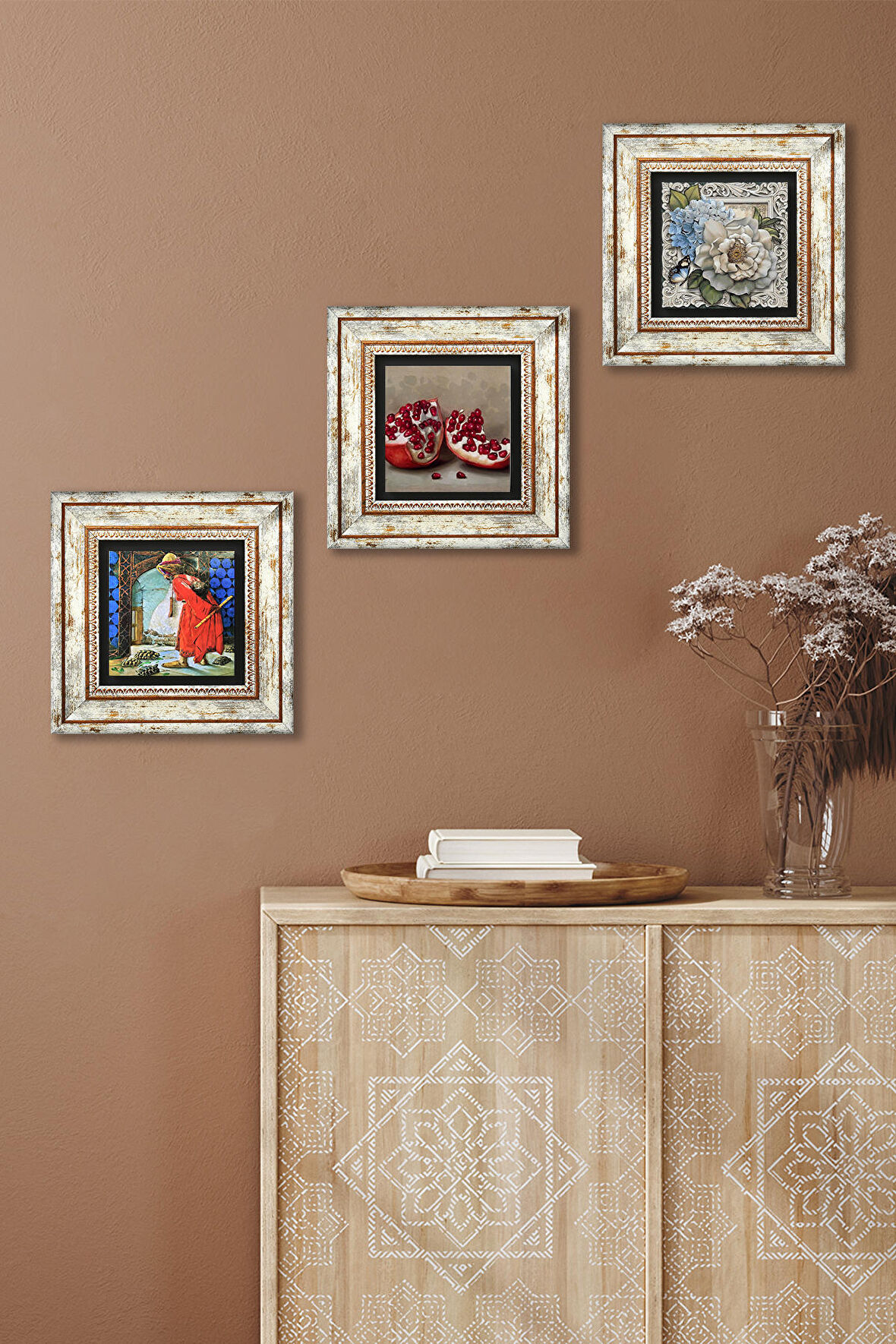 Kaplumbağa Terbiyecisi, Kelebekli Çiçek, Nar Taş Duvar Tablosu Çerçeveli Duvar Dekoru 3 Parça Tablo Seti Wall Art