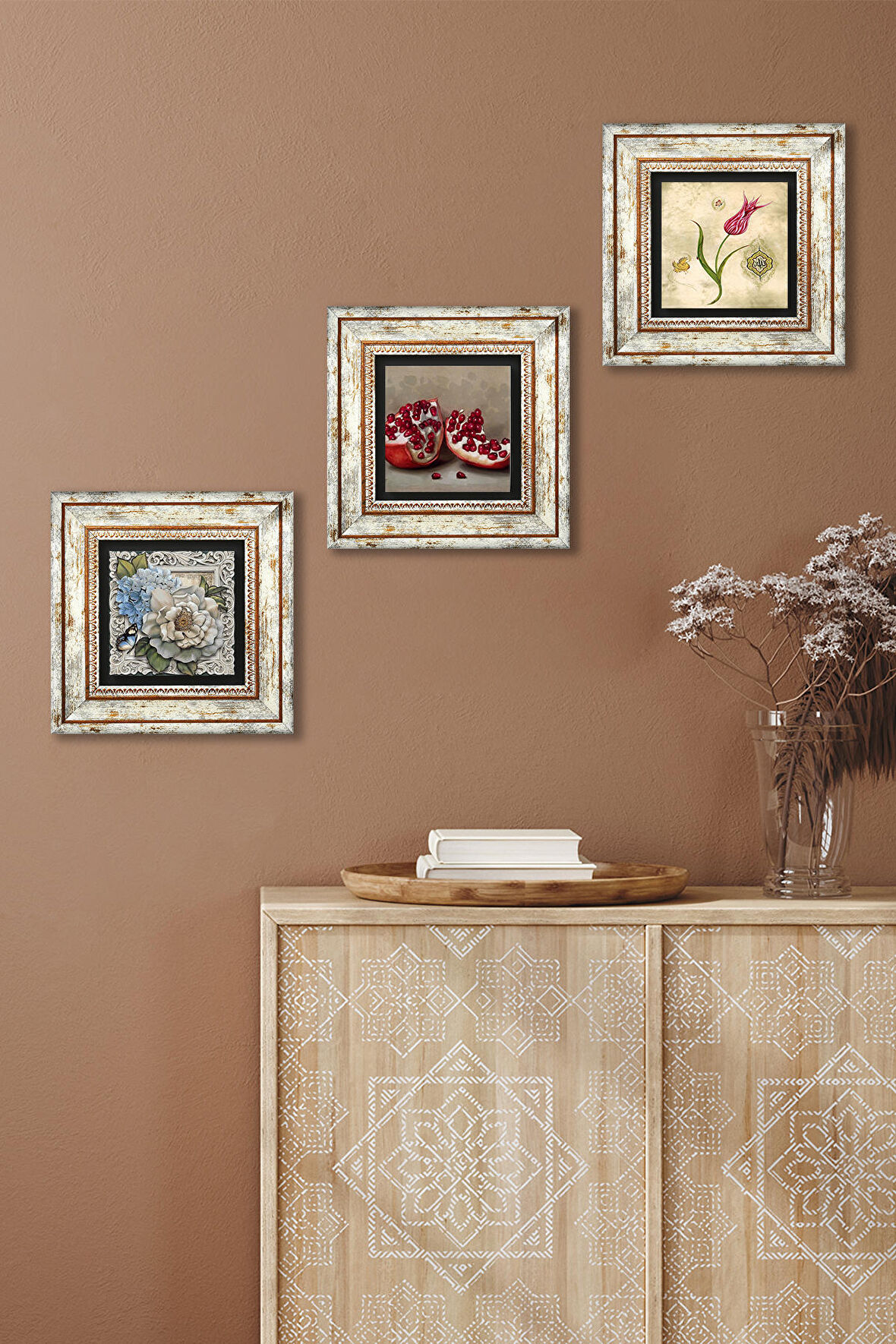 Lale Ebru Sanatı, Kelebekli Çiçek, Nar Taş Duvar Tablosu Çerçeveli Duvar Dekoru 3 Parça Tablo Seti Wall Art