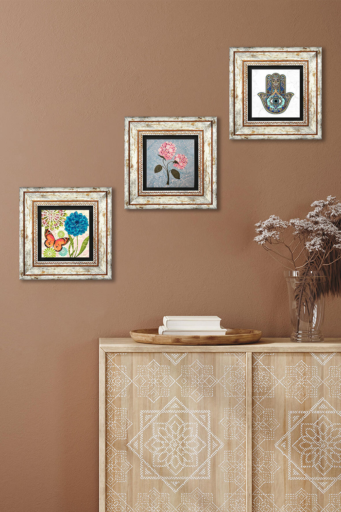 Kelebek, Pembe Ortanca Çiçeği, Fatma Ana Eli (Hamsa) Taş Duvar Tablosu Çerçeveli Duvar Dekoru 3 Parça Tablo Seti Wall Art