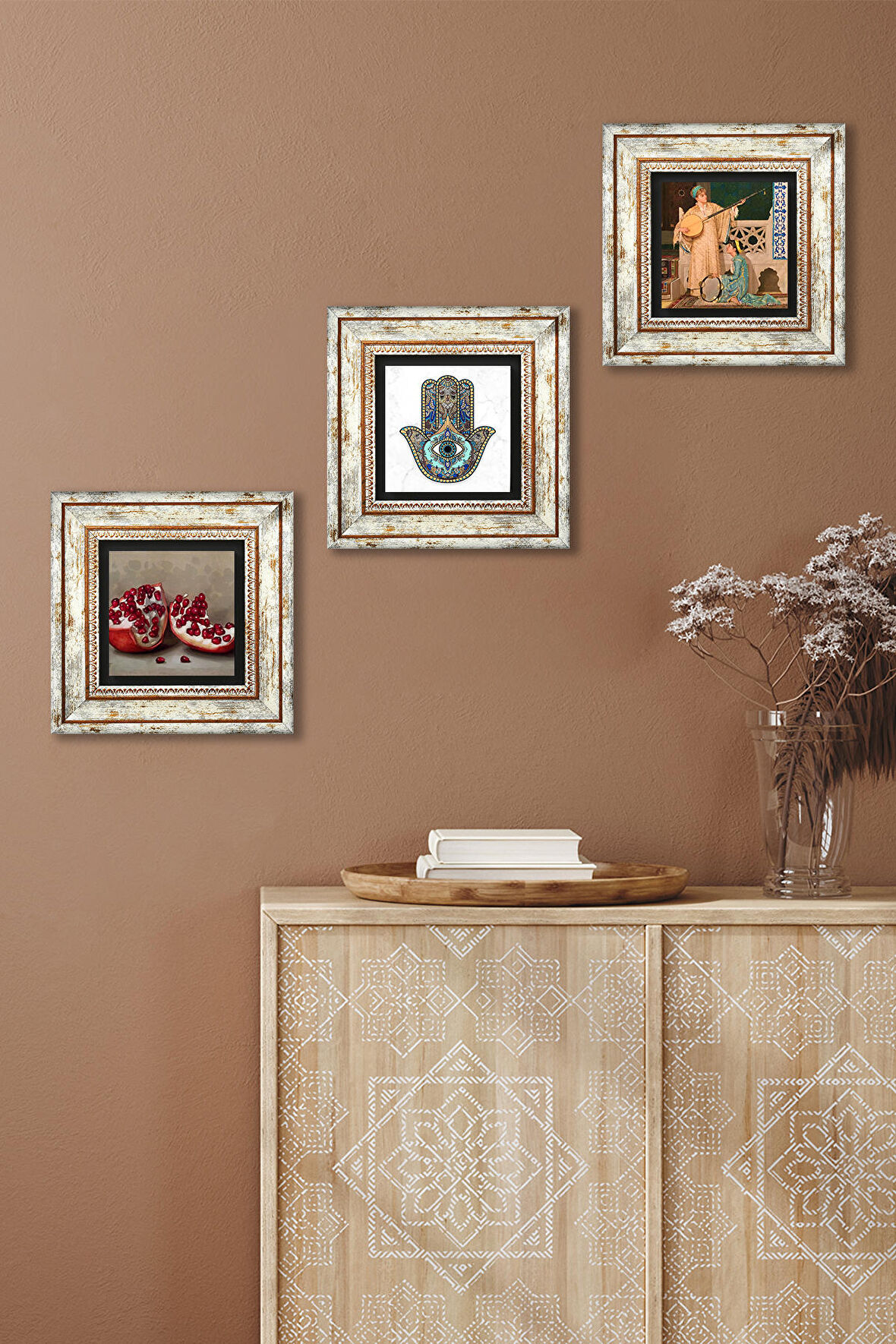 İki Müzisyen Kız Tablosu, Nar, Fatma Ana Eli (Hamsa) Taş Duvar Tablosu Çerçeveli Duvar Dekoru 3 Parça Tablo Seti Wall Art
