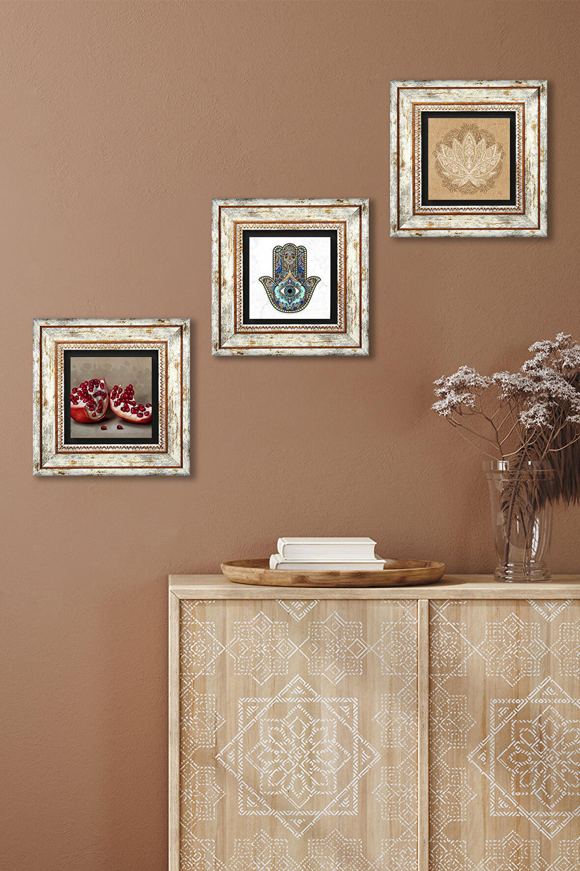 Lotus Çiçeği, Nar, Fatma Ana Eli (Hamsa) Taş Duvar Tablosu Çerçeveli Duvar Dekoru 3 Parça Tablo Seti Wall Art