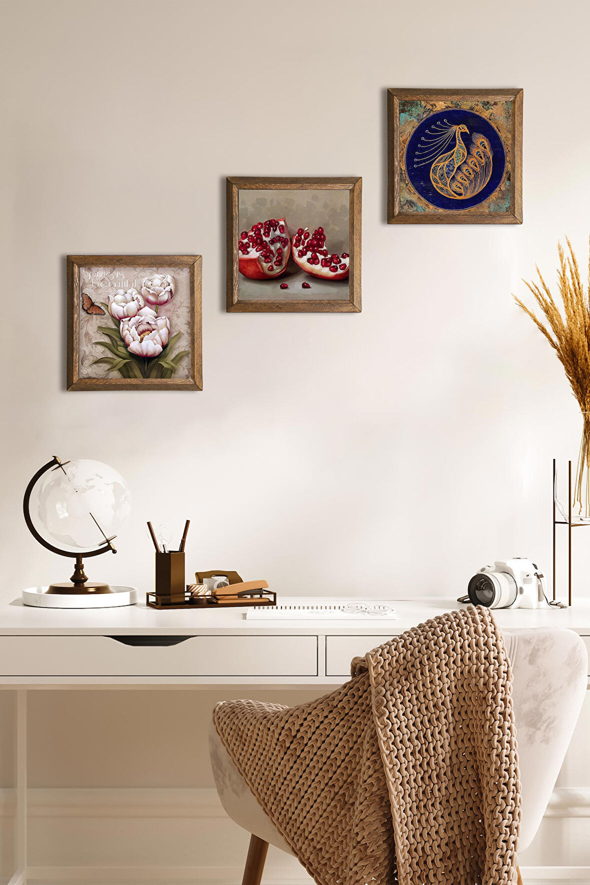 Tavus Kuşu, Kelebekli Çiçek, Nar Taş Duvar Tablosu Ahşap Çerçeveli Duvar Dekoru 3 Parça Tablo Seti Wall Art