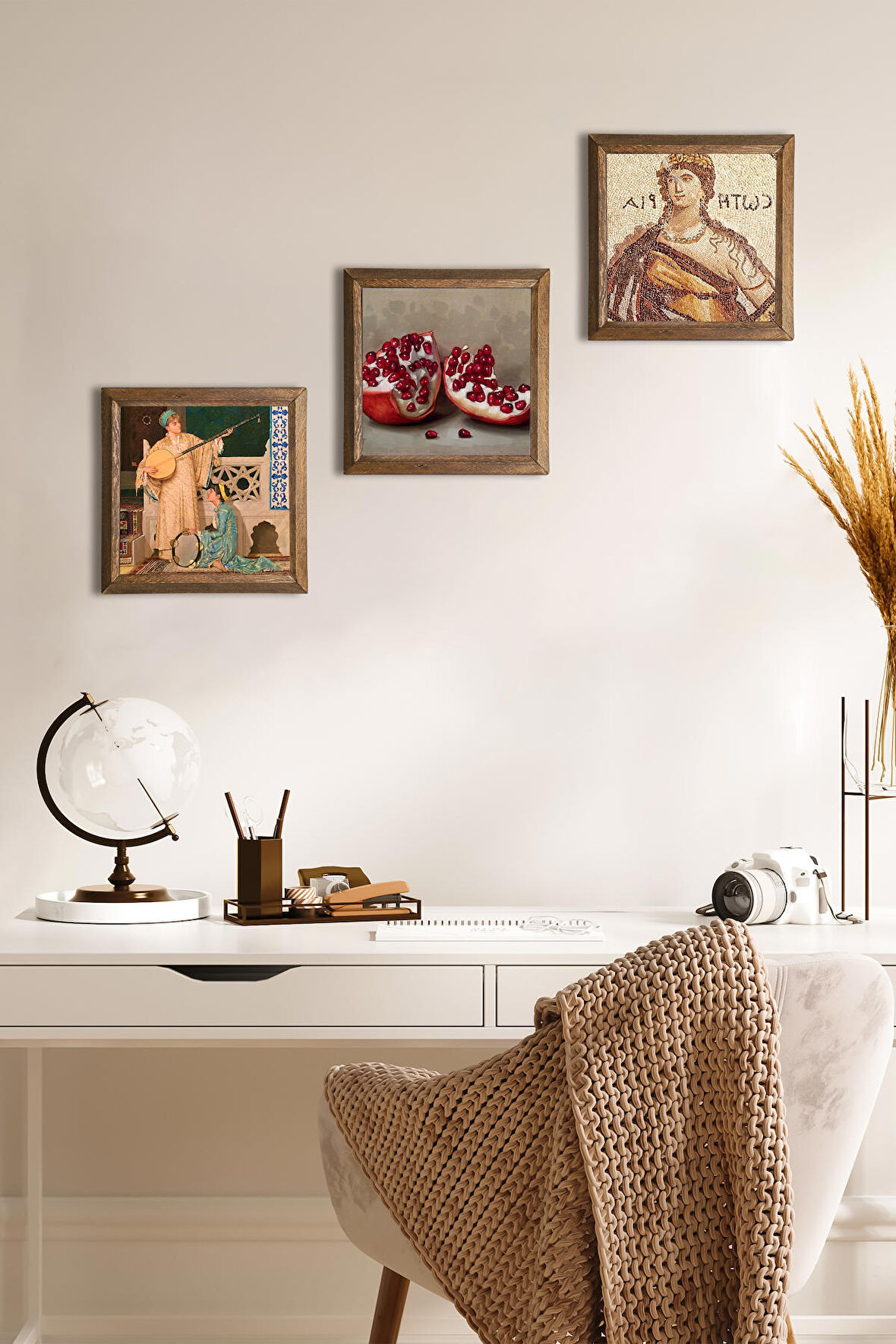 Soteria Mozaiği, İki Müzisyen Kız Tablosu, Nar Taş Duvar Tablosu Ahşap Çerçeveli Duvar Dekoru 3 Parça Tablo Seti Wall Art