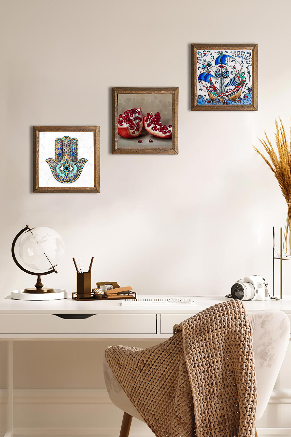 Çini Sanatı Yelkenli Gemi, Nar, Fatma Ana Eli (Hamsa) Taş Duvar Tablosu Ahşap Çerçeveli Duvar Dekoru 3 Parça Tablo Seti Wall Art