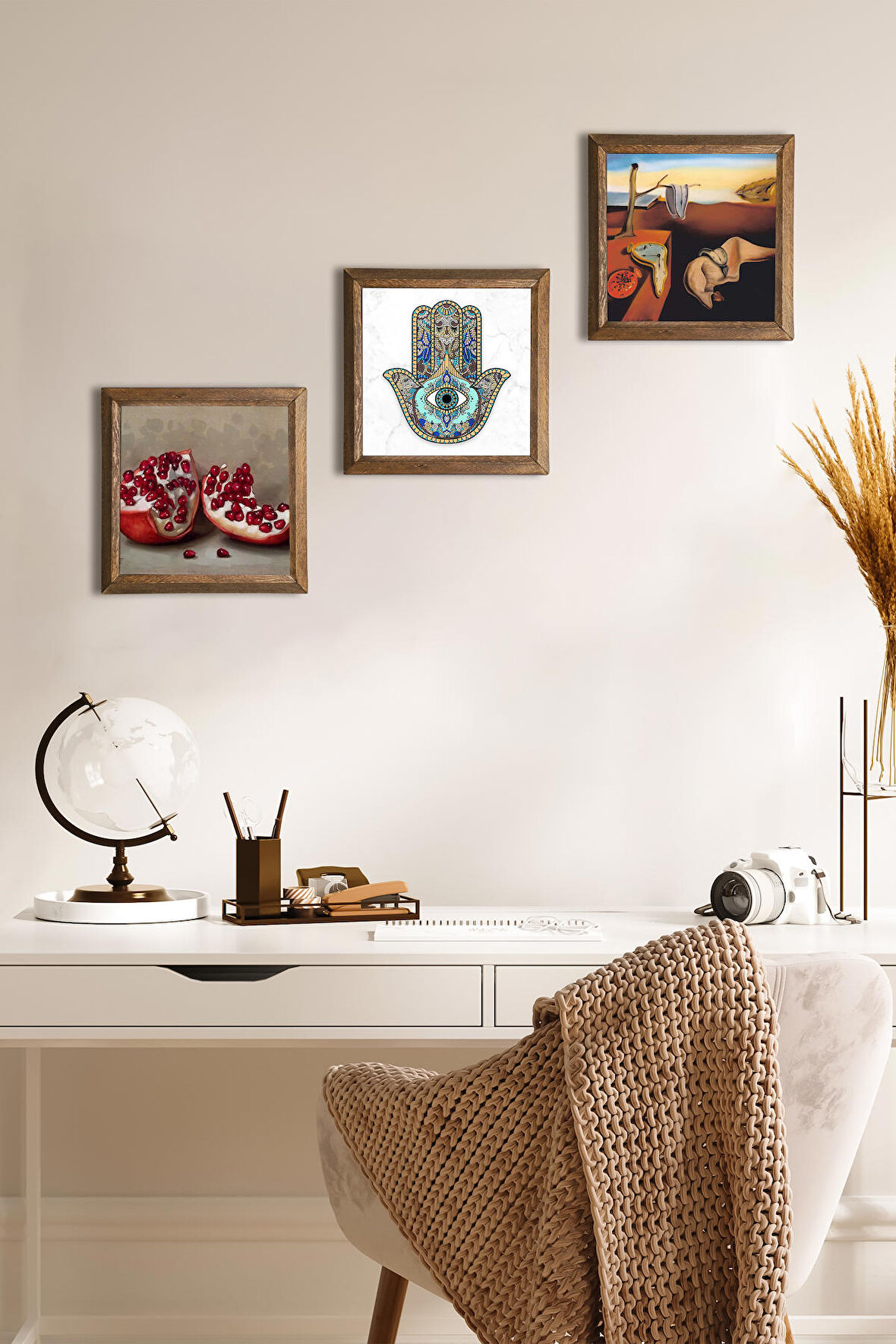 Salvador Dalí Belleğin Azmi, Nar, Fatma Ana Eli (Hamsa) Taş Duvar Tablosu Ahşap Çerçeveli Duvar Dekoru 3 Parça Tablo Seti Wall Art