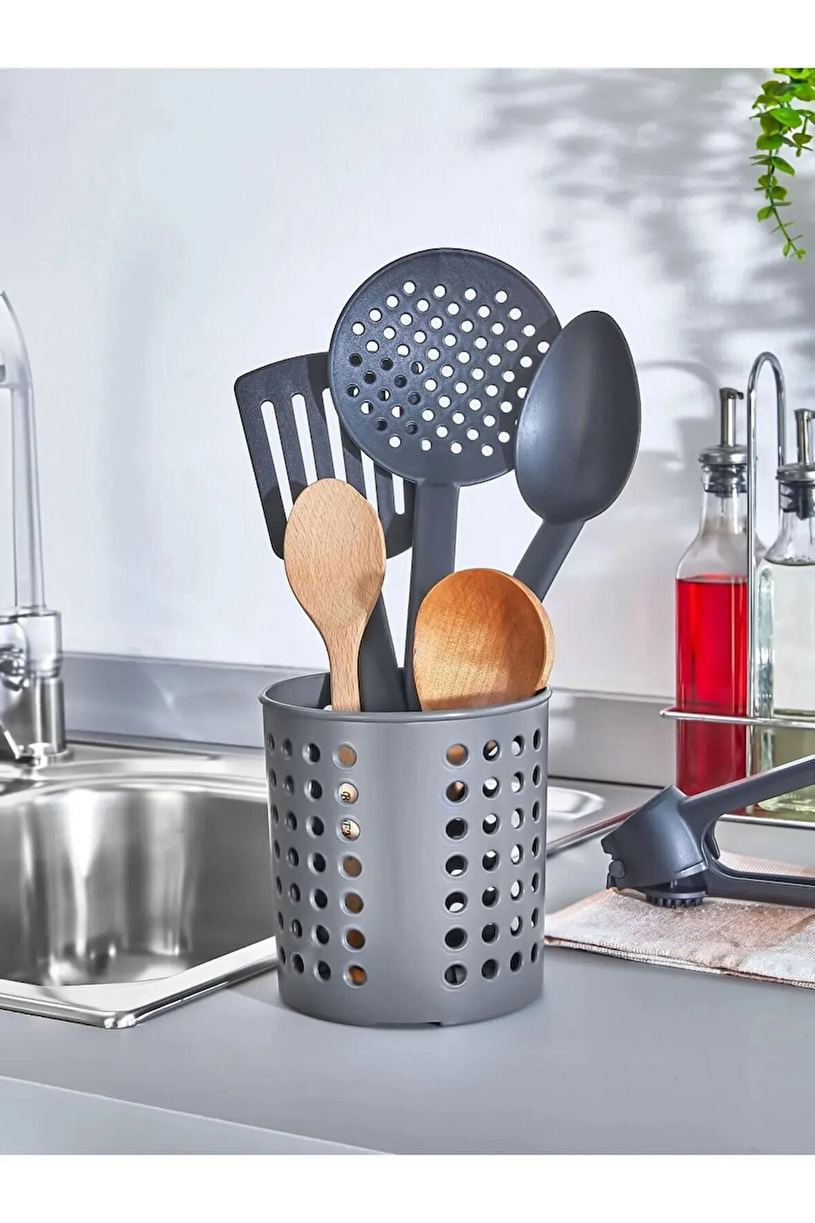 Plastik Delikli Dik Kaşıklık & Tezgah Üstü Düzenleyici & Servis Standı Gri