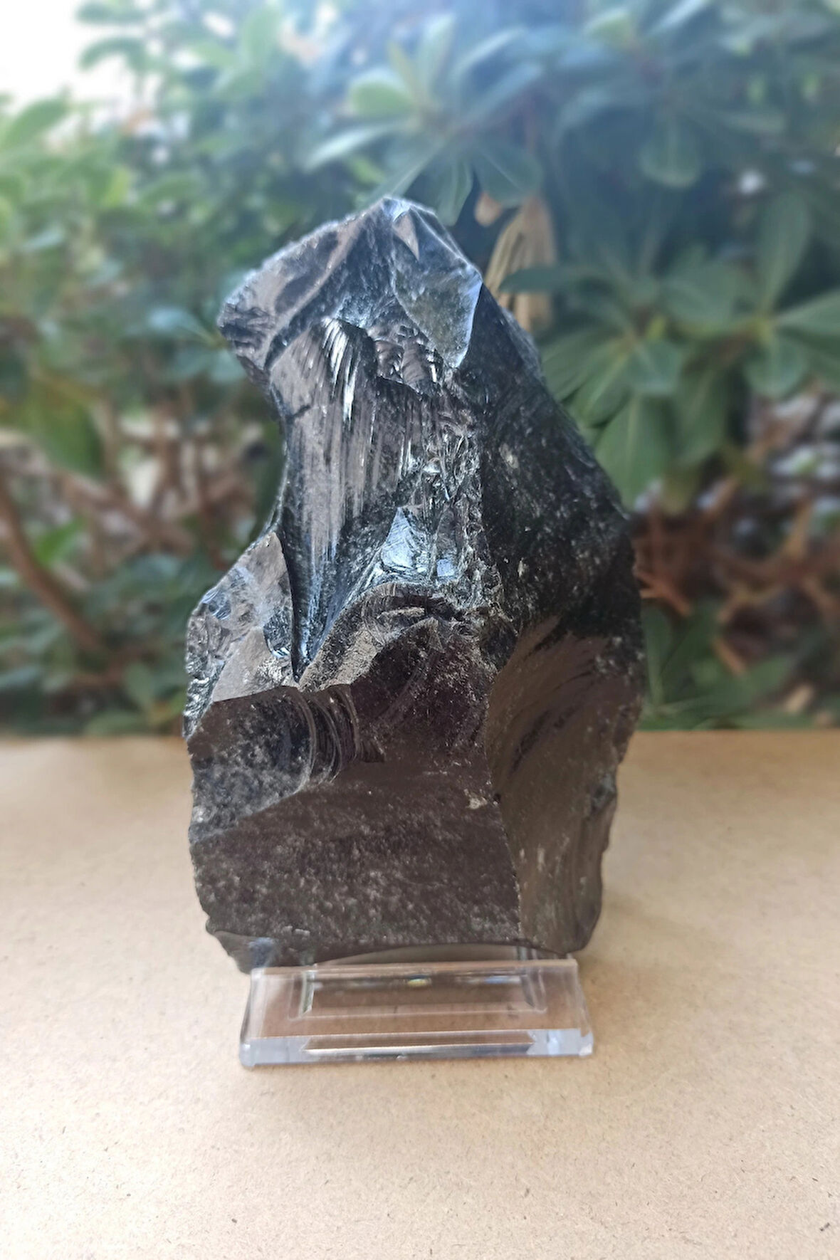 Siyah Obsidyen Standlı Büyük Parça OB-30