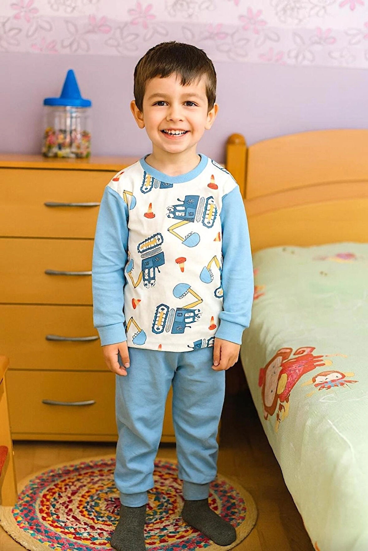 ERKEK ÇOCUK KARAKTER BASKILI %100 PAMUKLU RENKLİ PİJAMA TAKIMI