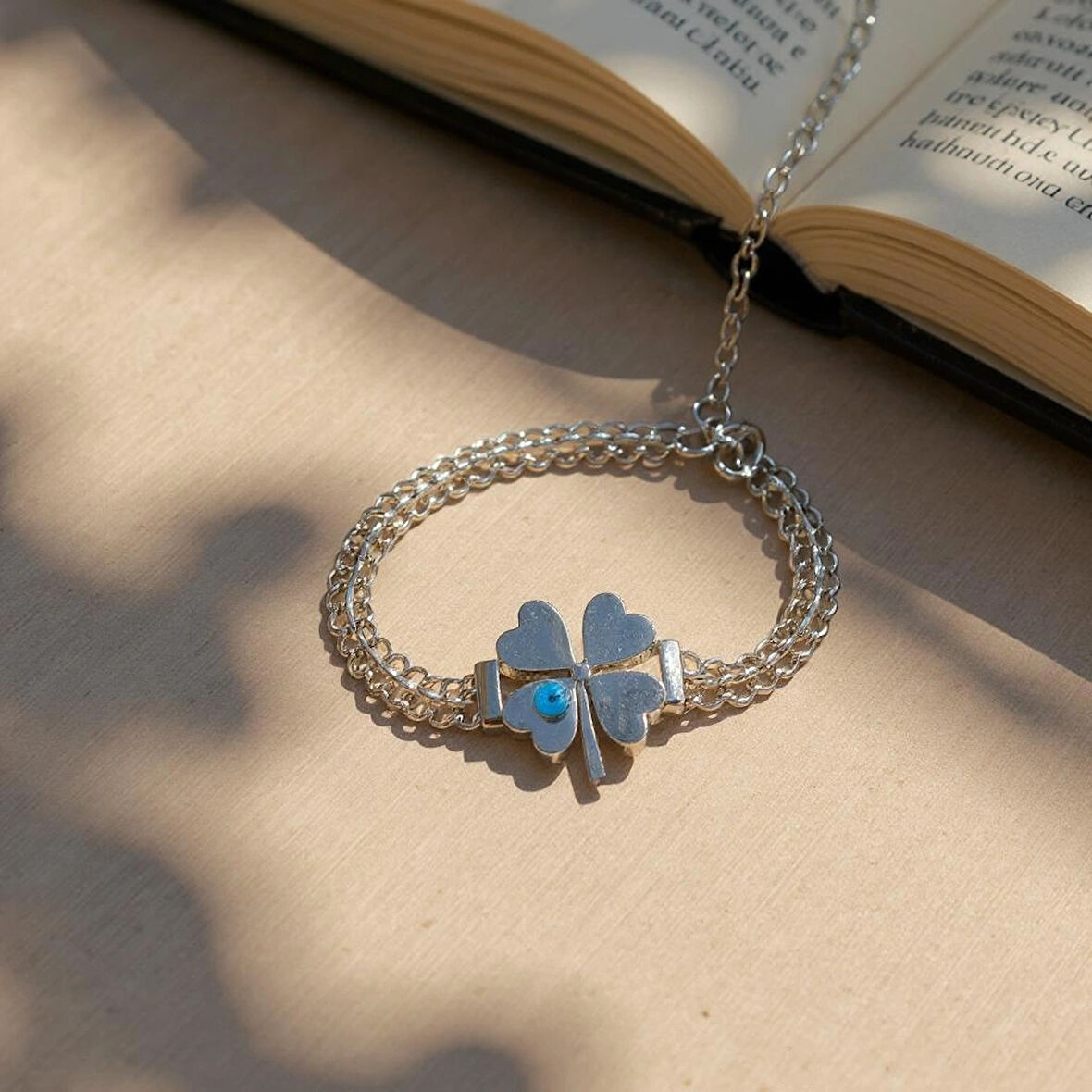 Nazar Boncuklu Yonca Çelik Bileklik