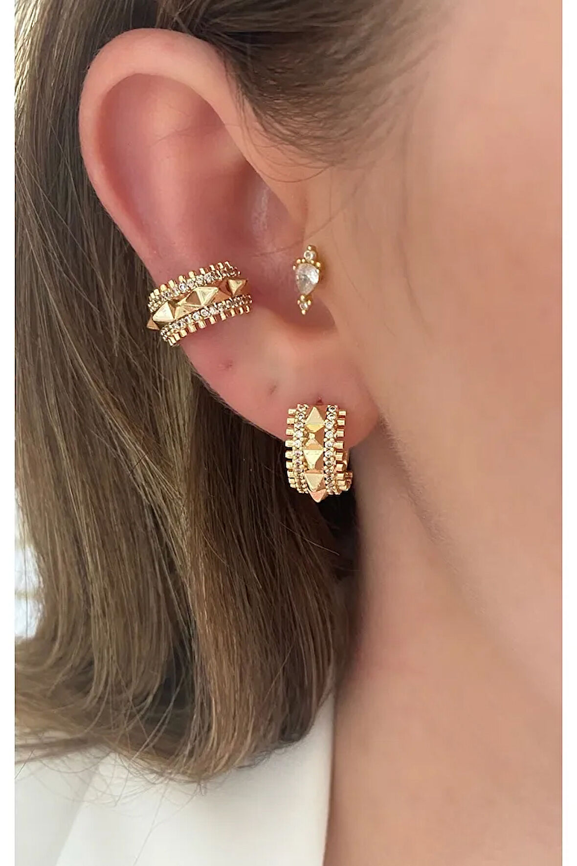 Zımba Model Gold Halka Kıkırdak Küpe