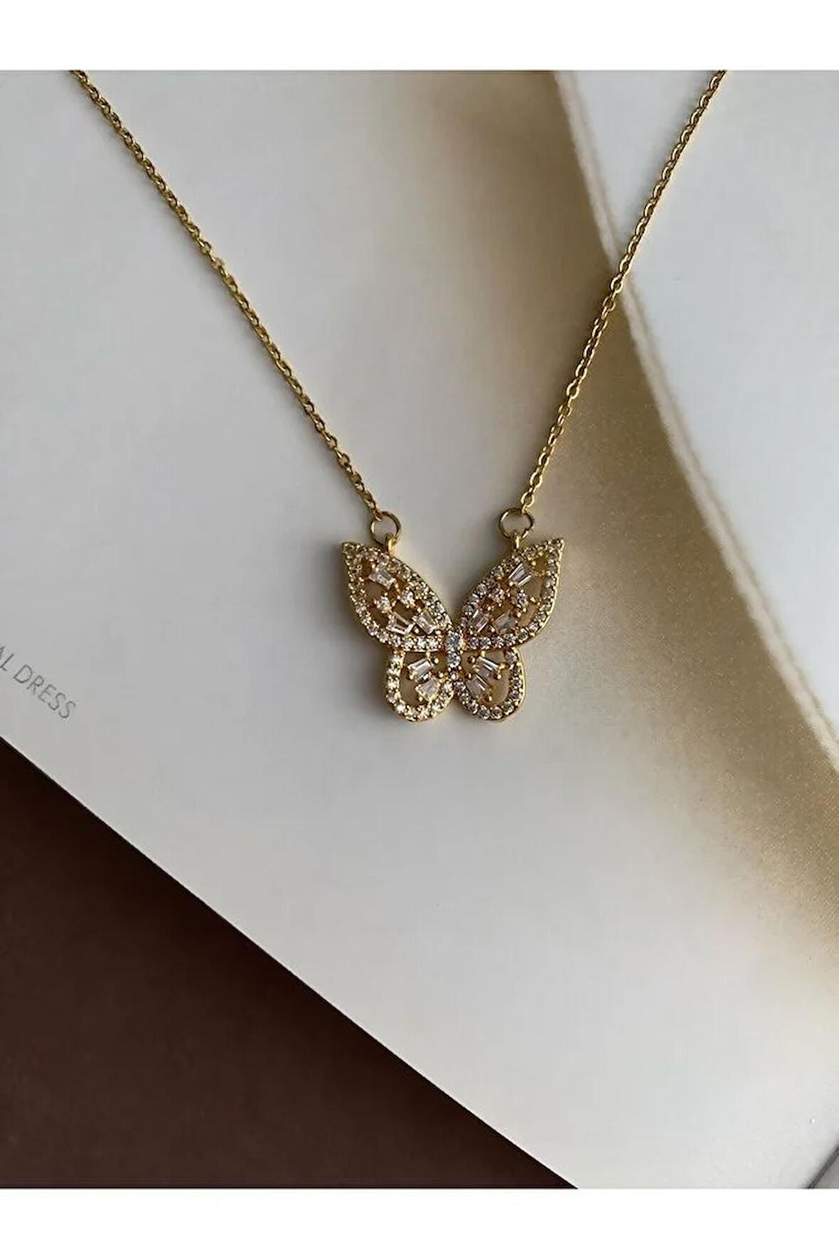 Baget Taşlı Kelebek Kararmaz Çelik Gold Kolye
